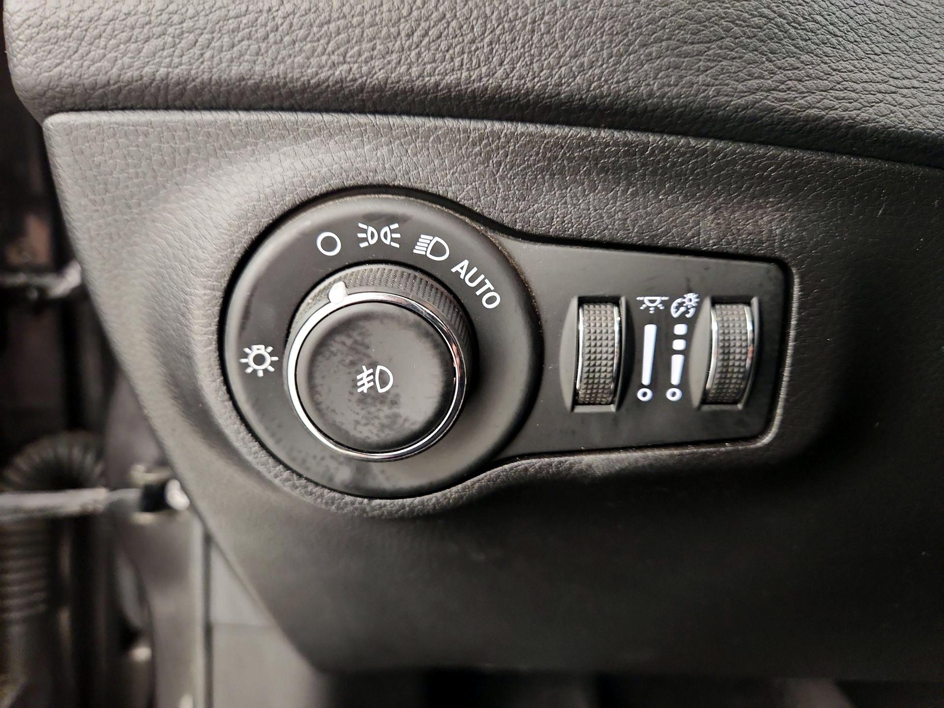 Thumbnail: 2020 Jeep Compass - 13