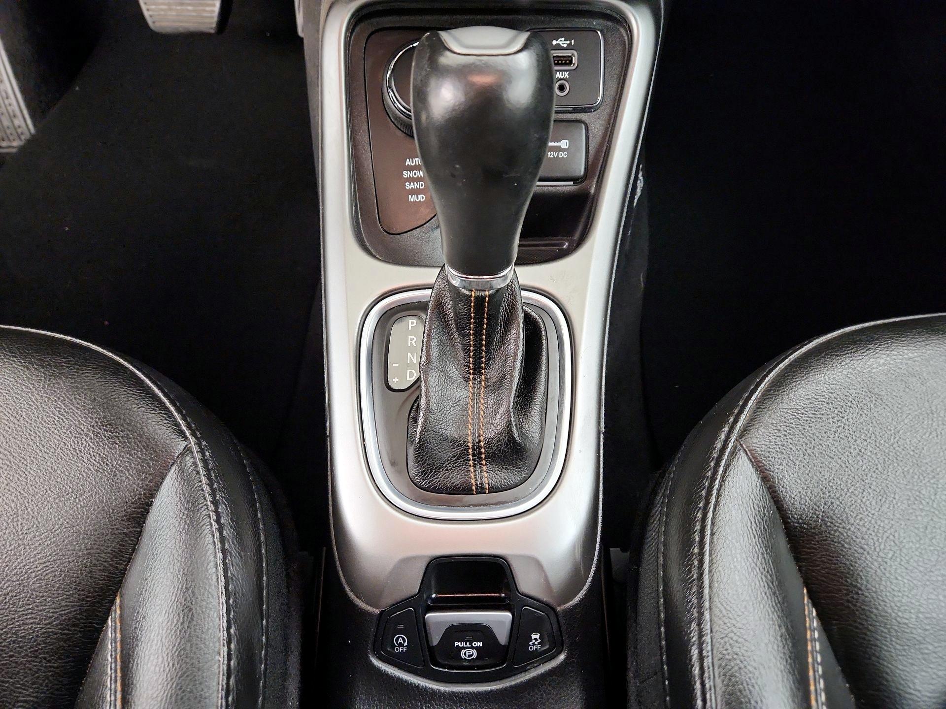 Thumbnail: 2020 Jeep Compass - 17