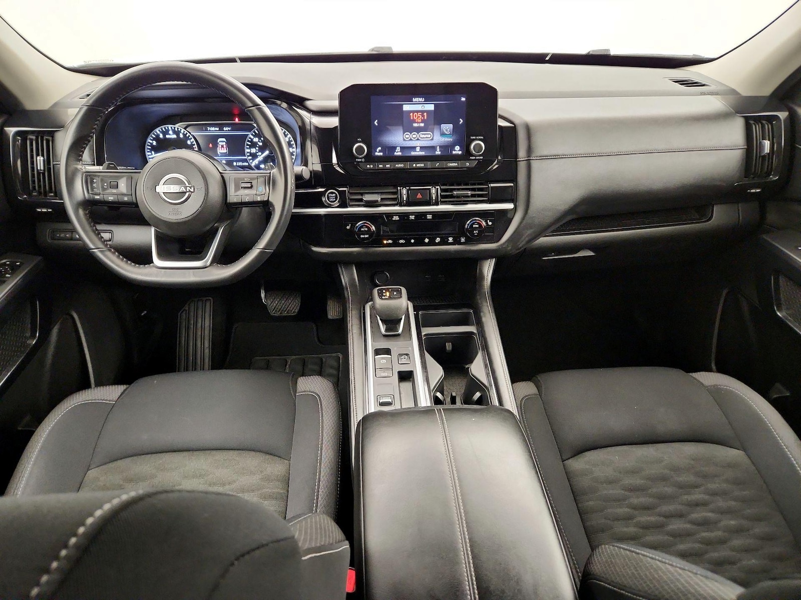 2024 Nissan Pathfinder SV - Photo 10