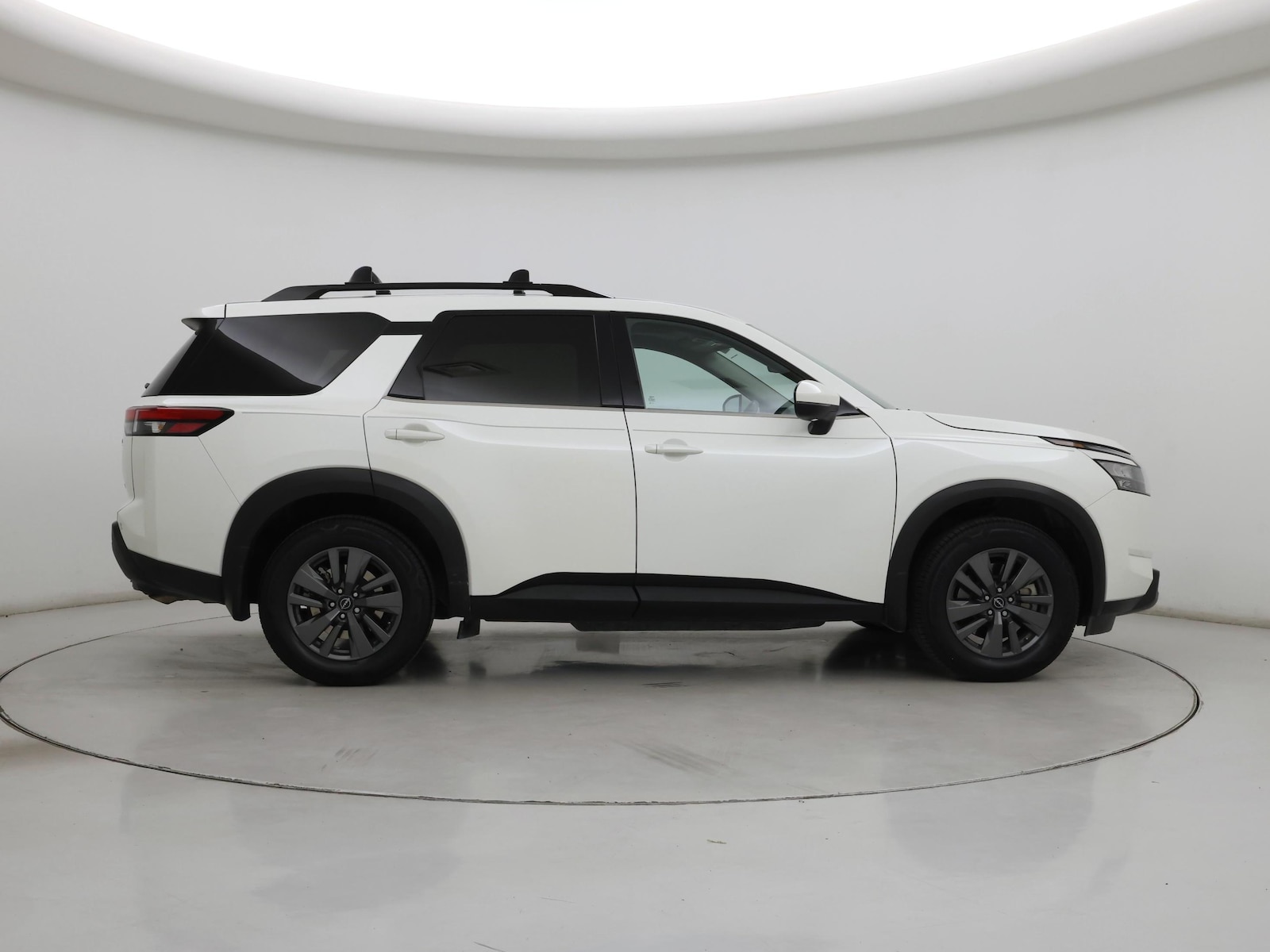 2024 Nissan Pathfinder SV - Photo 8