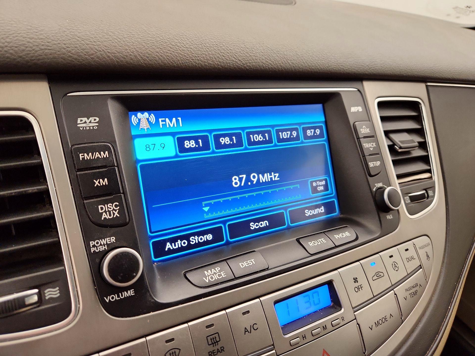 Thumbnail: 2014 Hyundai Genesis - 16