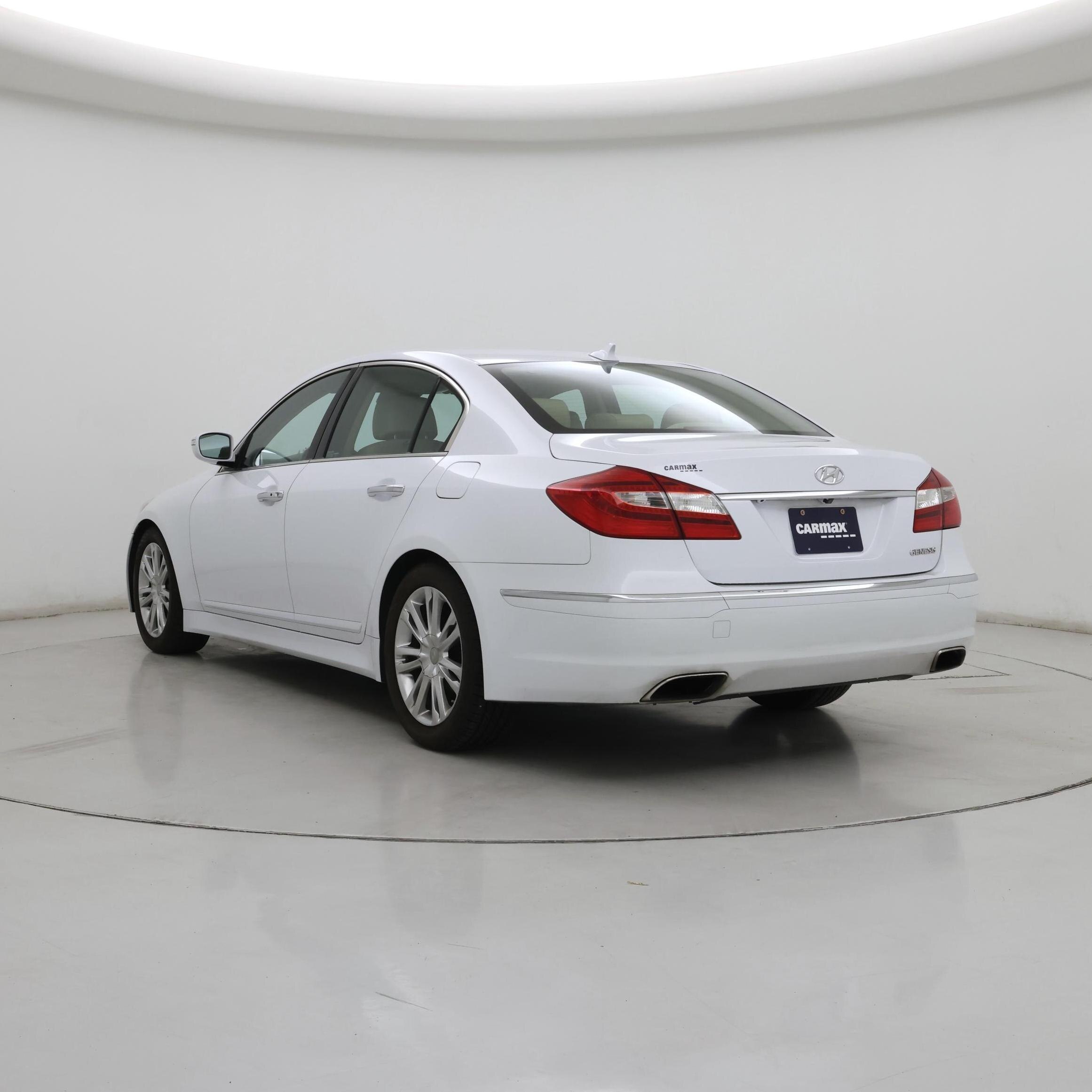 Thumbnail: 2014 Hyundai Genesis - 2