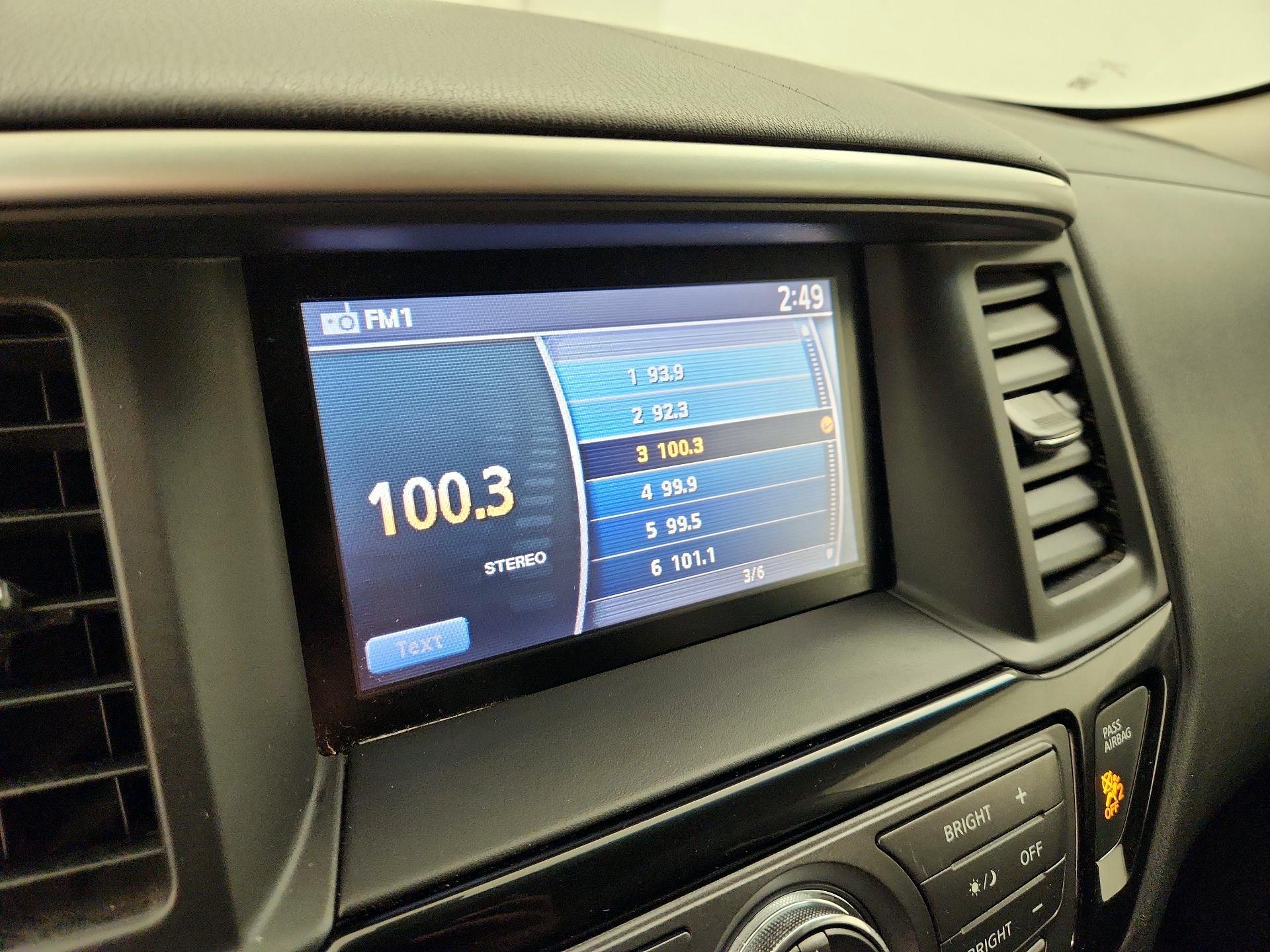 Thumbnail: 2016 Nissan Pathfinder - 15