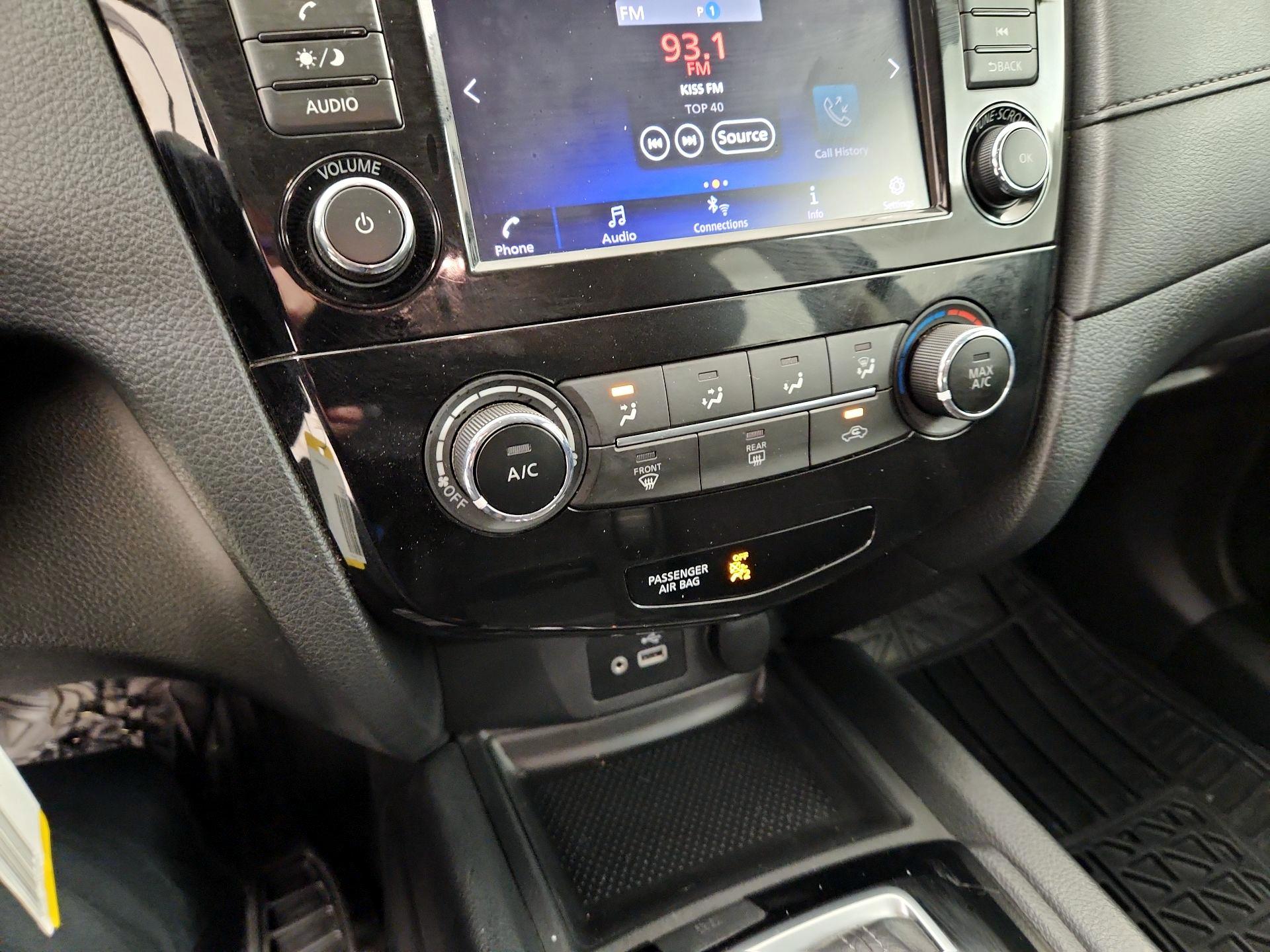 Thumbnail: 2018 Nissan Rogue - 16