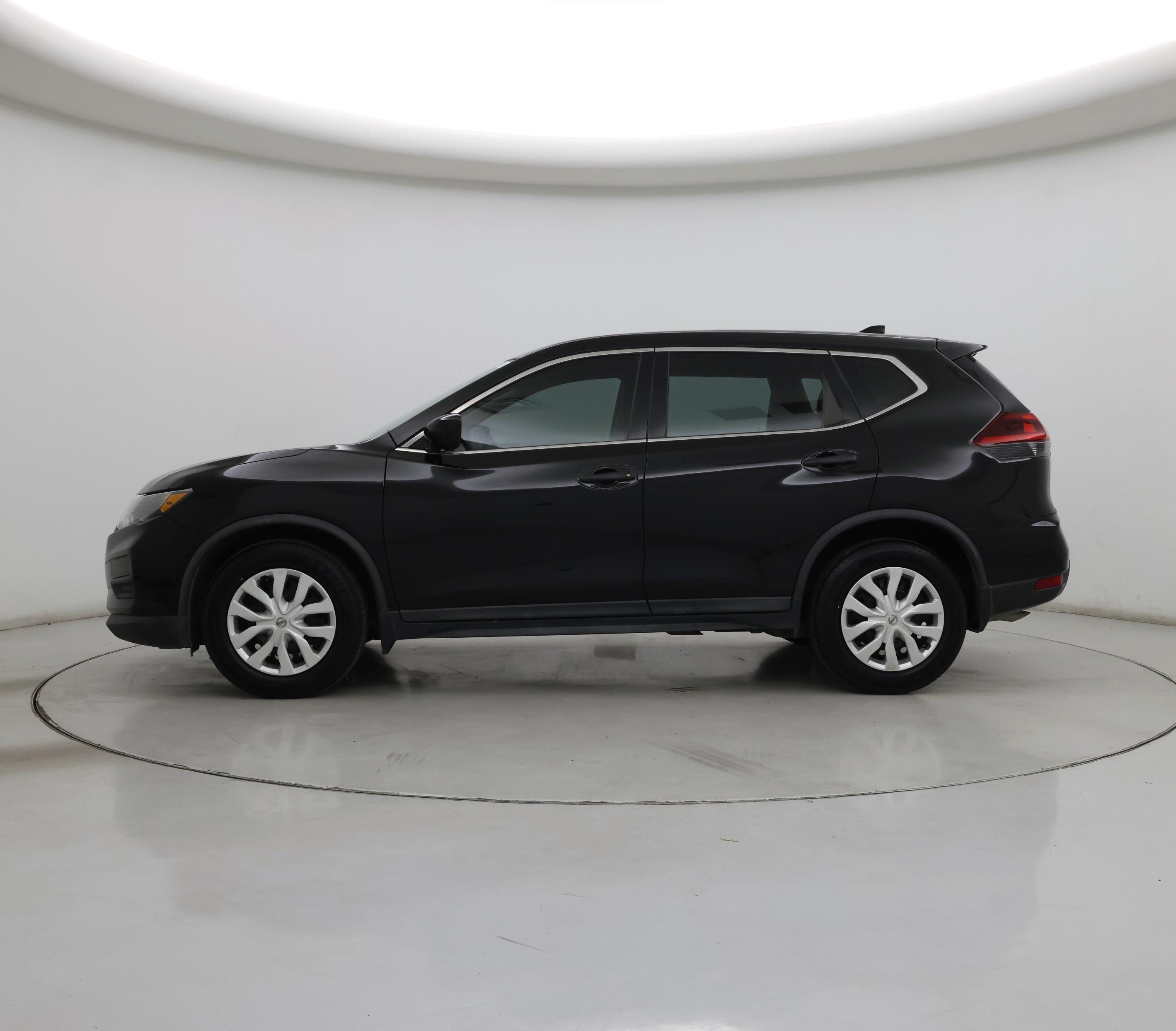 Thumbnail: 2018 Nissan Rogue - 3