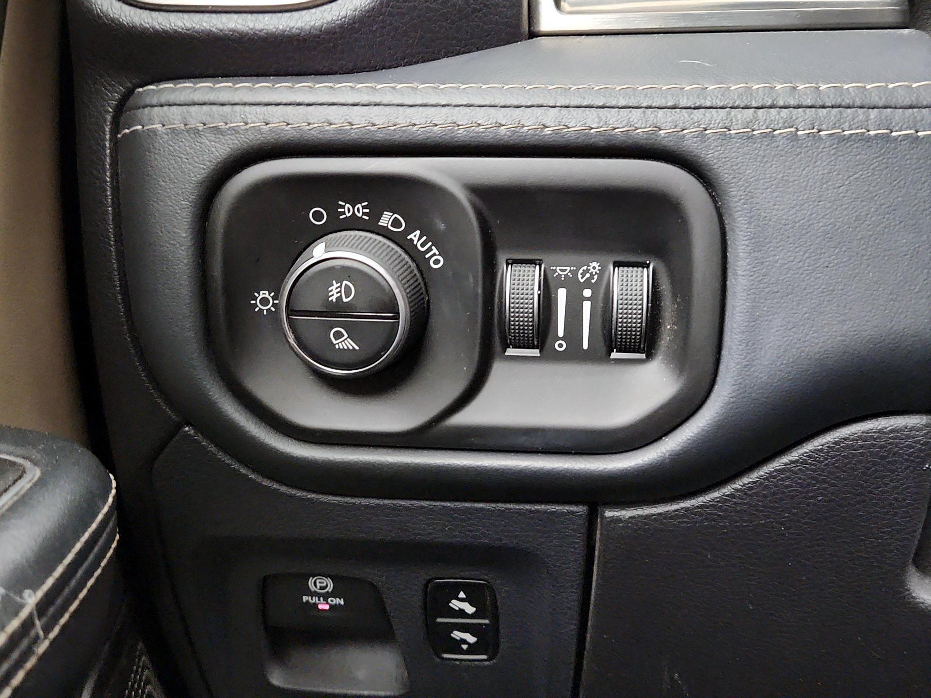 Thumbnail: 2019 RAM 1500 - 13