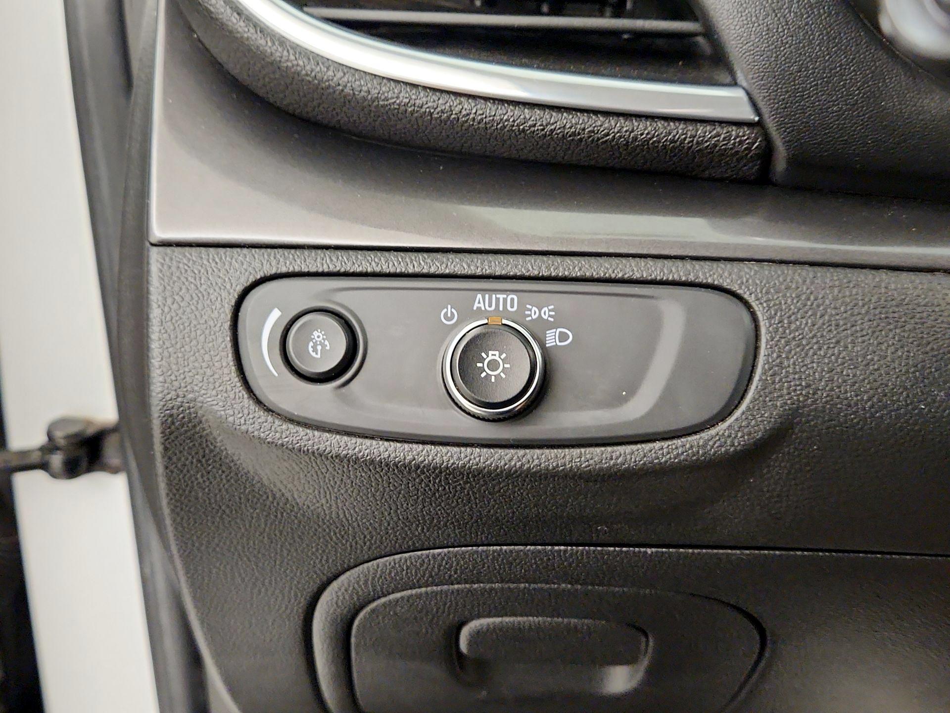 Thumbnail: 2020 Buick Encore - 13
