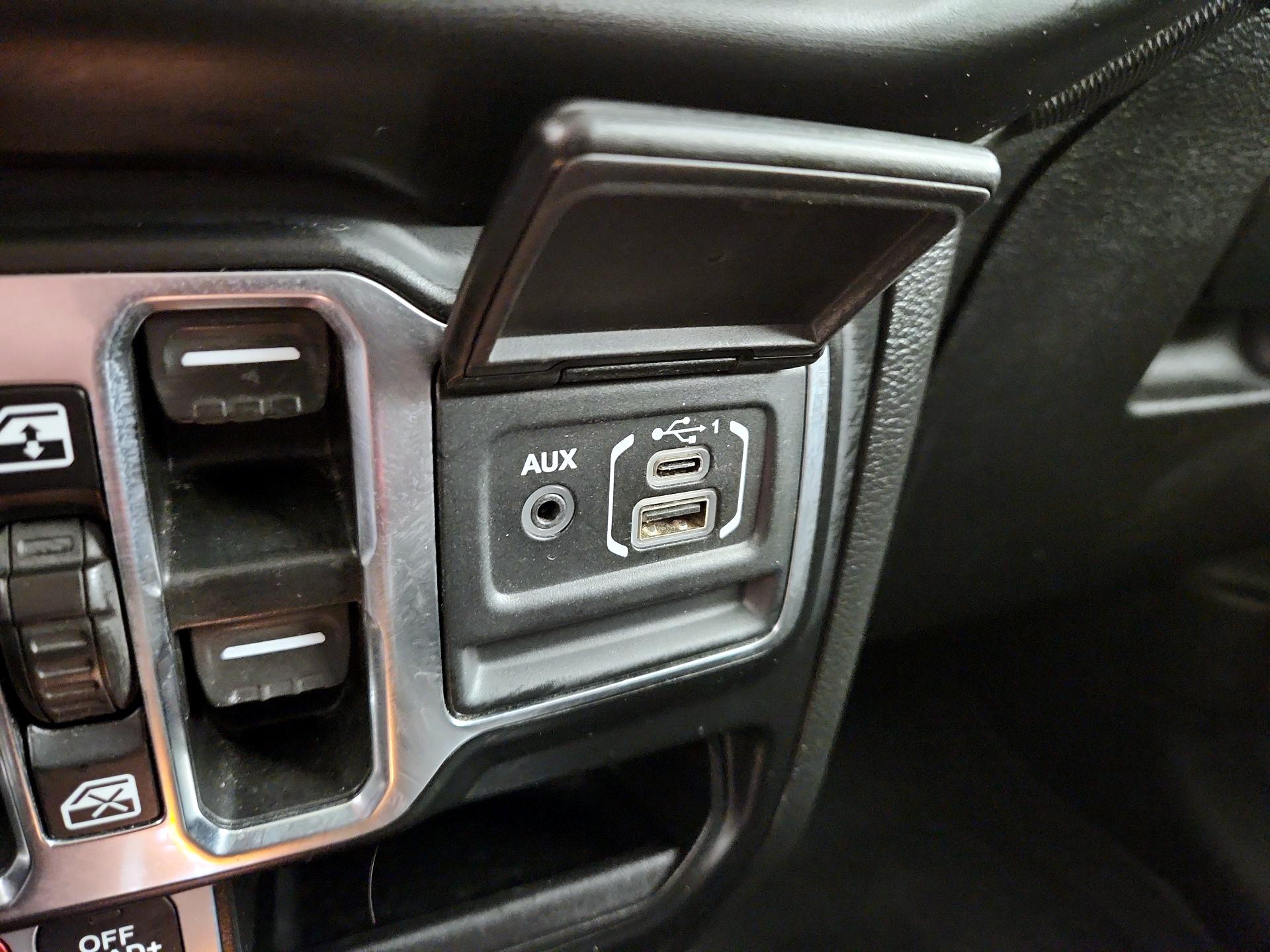 Thumbnail: 2022 Jeep Gladiator - 18
