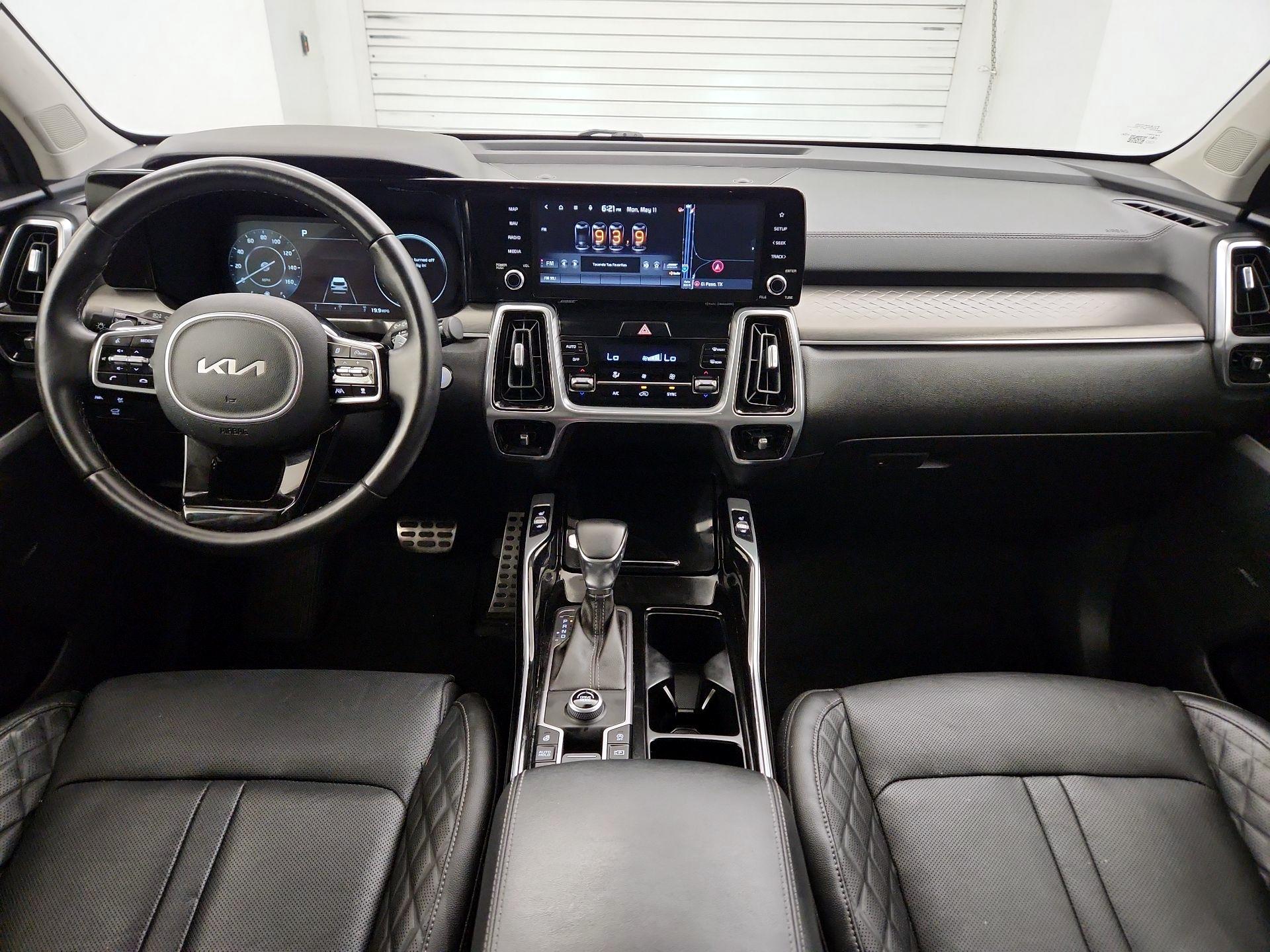 Thumbnail: 2022 Kia Sorento - 9