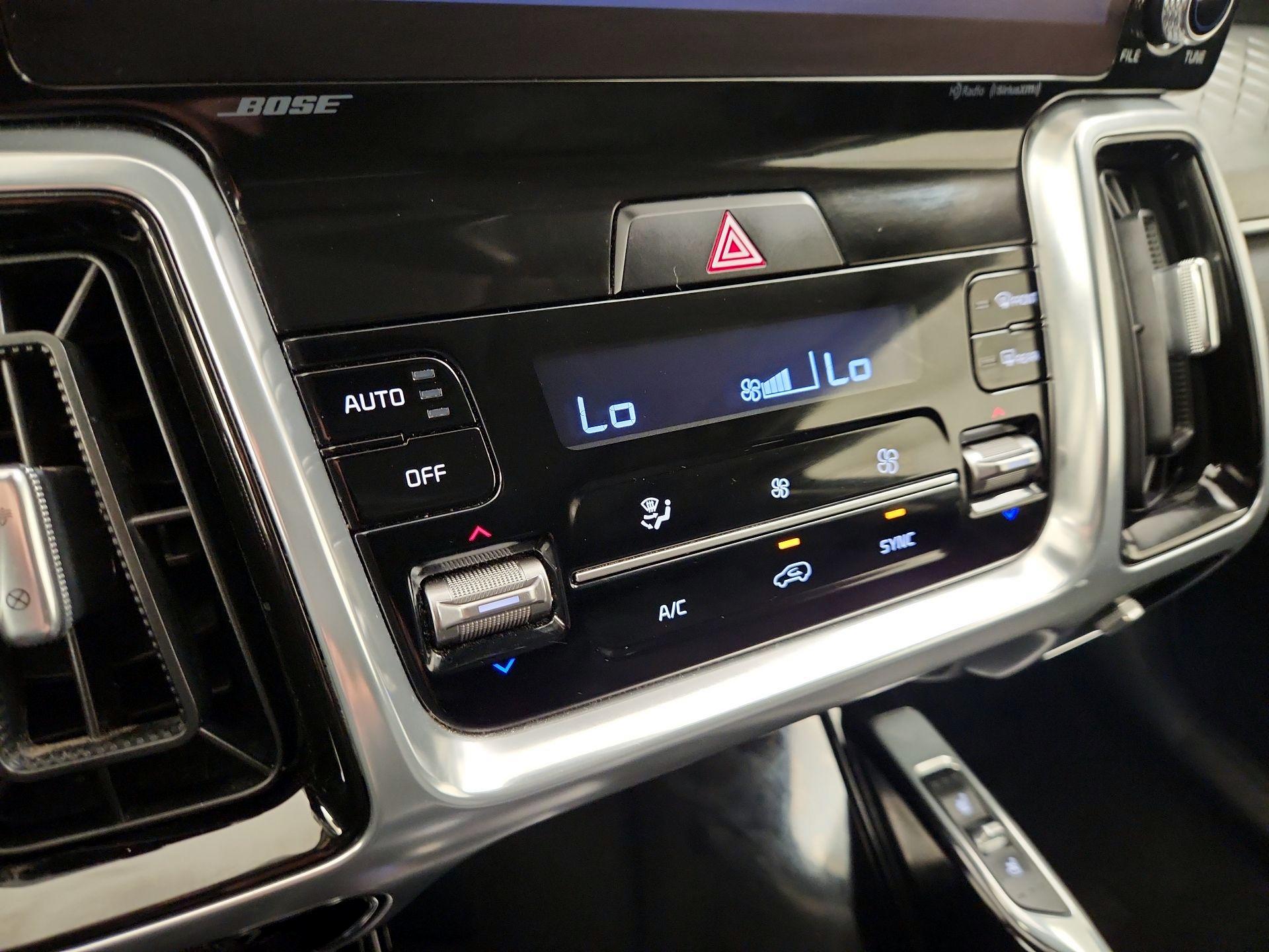 Thumbnail: 2022 Kia Sorento - 17