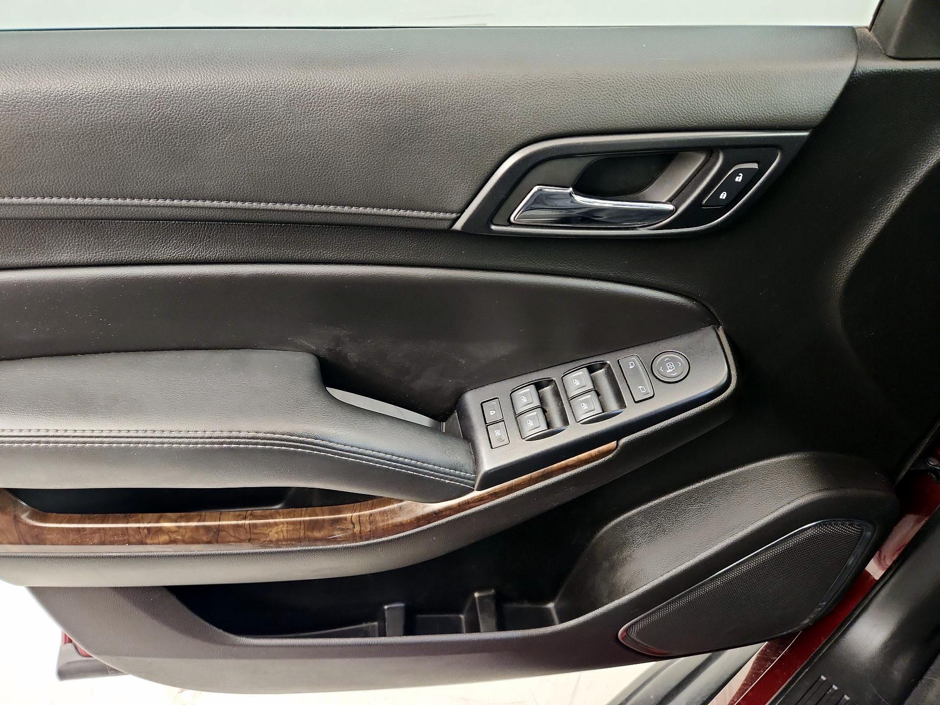 Thumbnail: 2019 Chevrolet Tahoe - 12