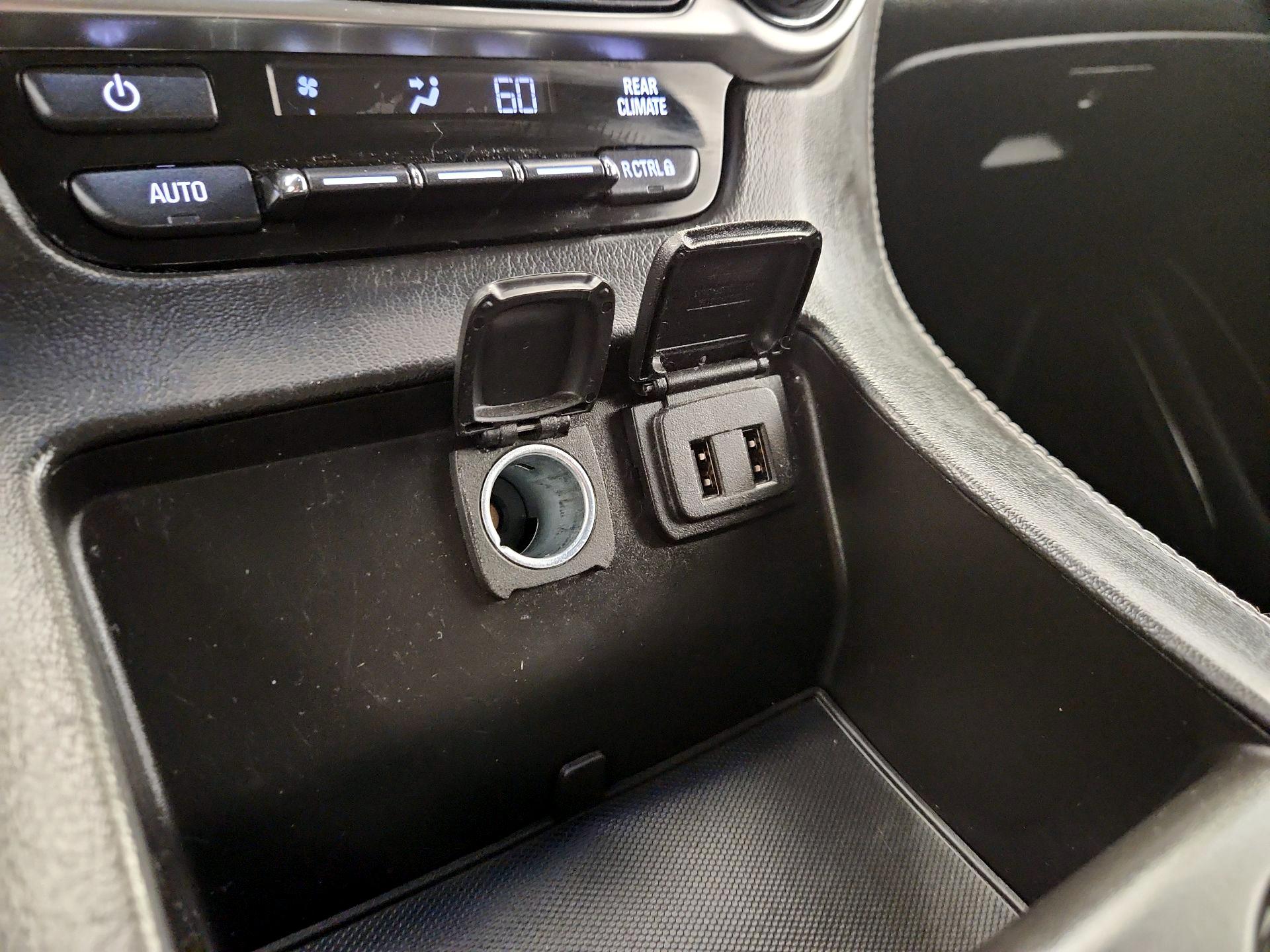 Thumbnail: 2019 Chevrolet Tahoe - 17