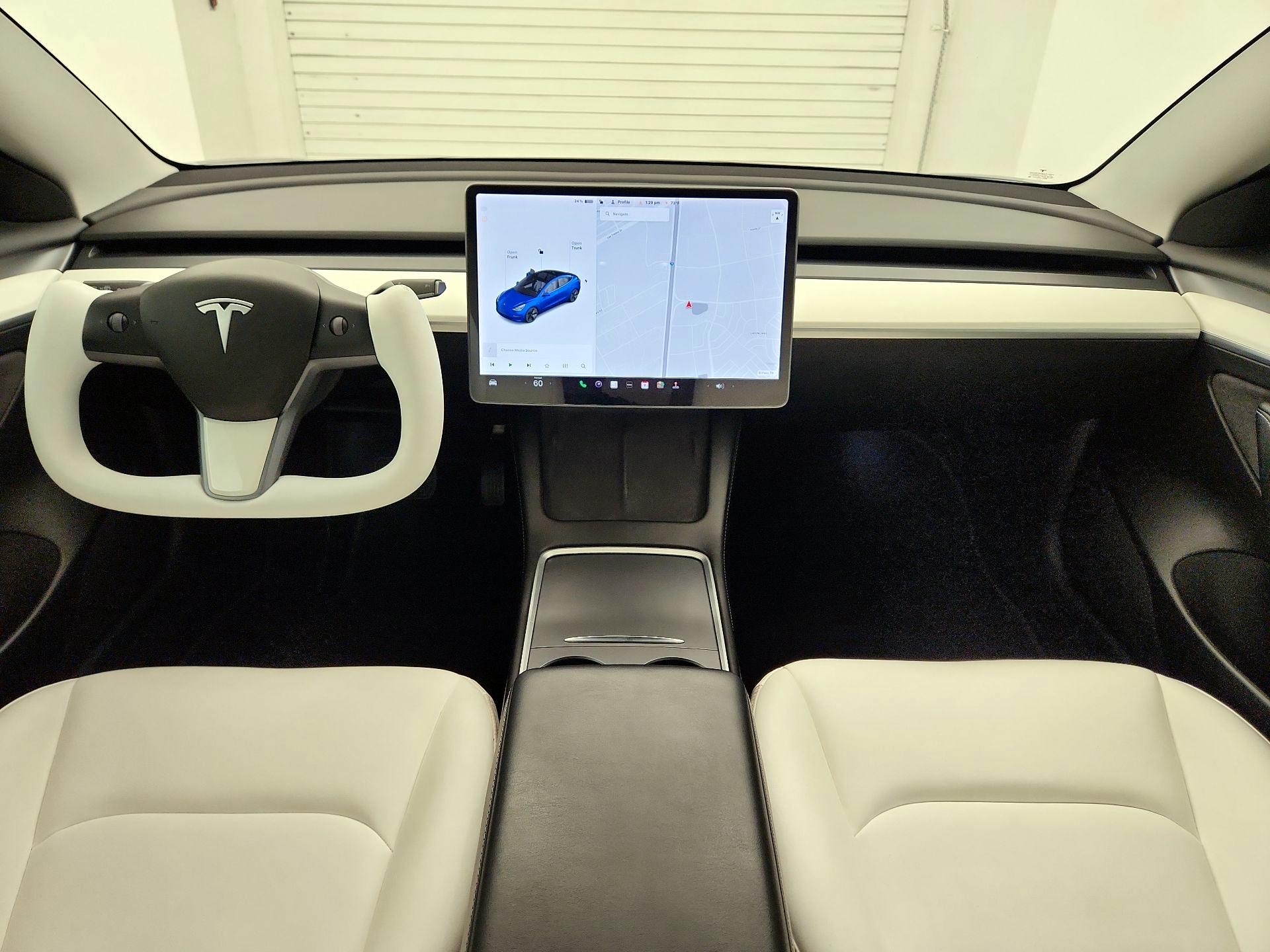 Thumbnail: 2022 Tesla Model 3 - 9