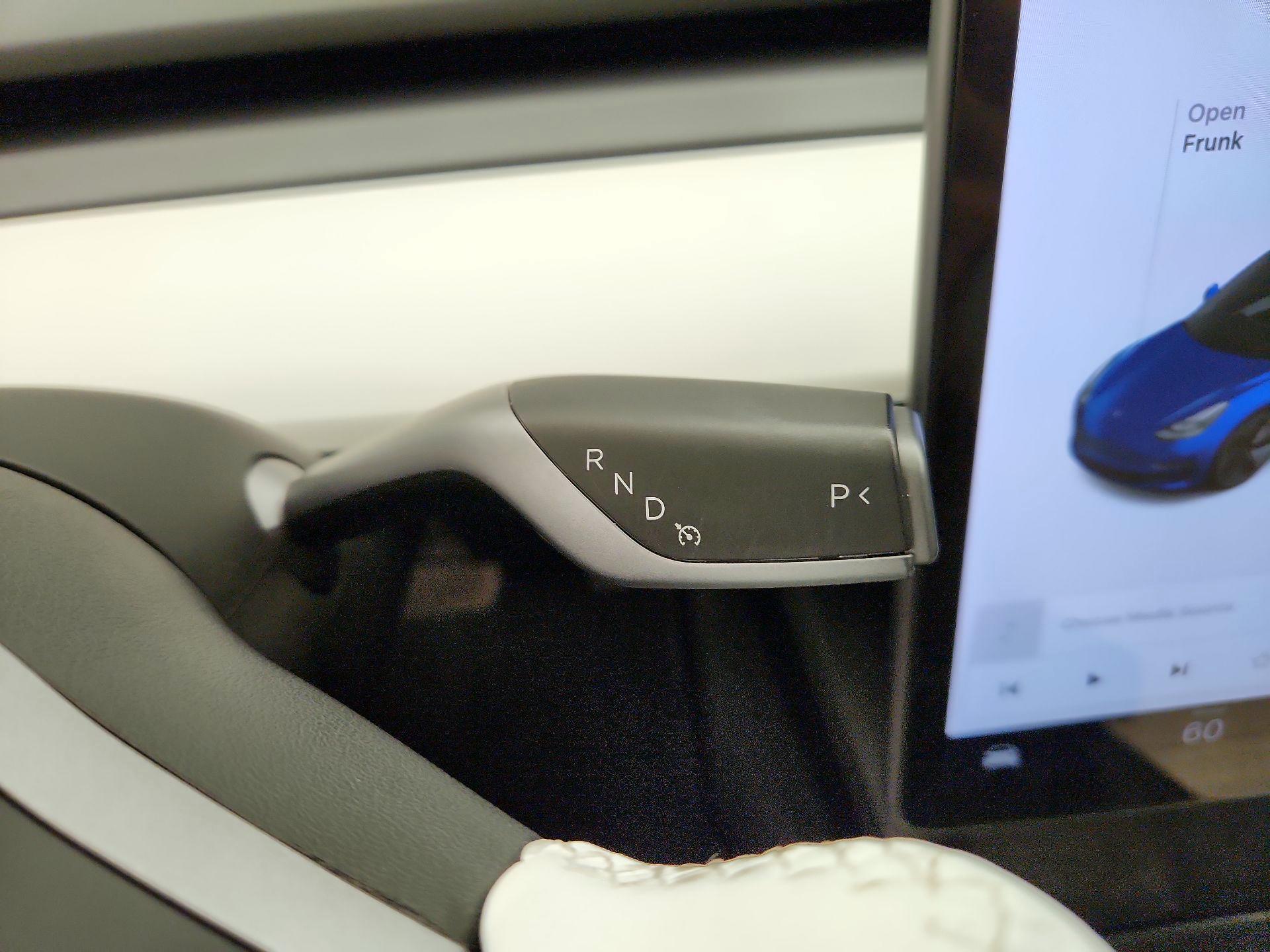 Thumbnail: 2022 Tesla Model 3 - 17