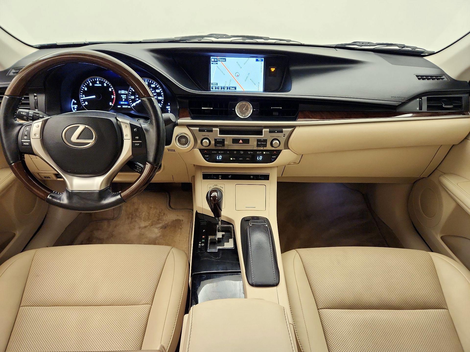 Thumbnail: 2015 Lexus ES - 9