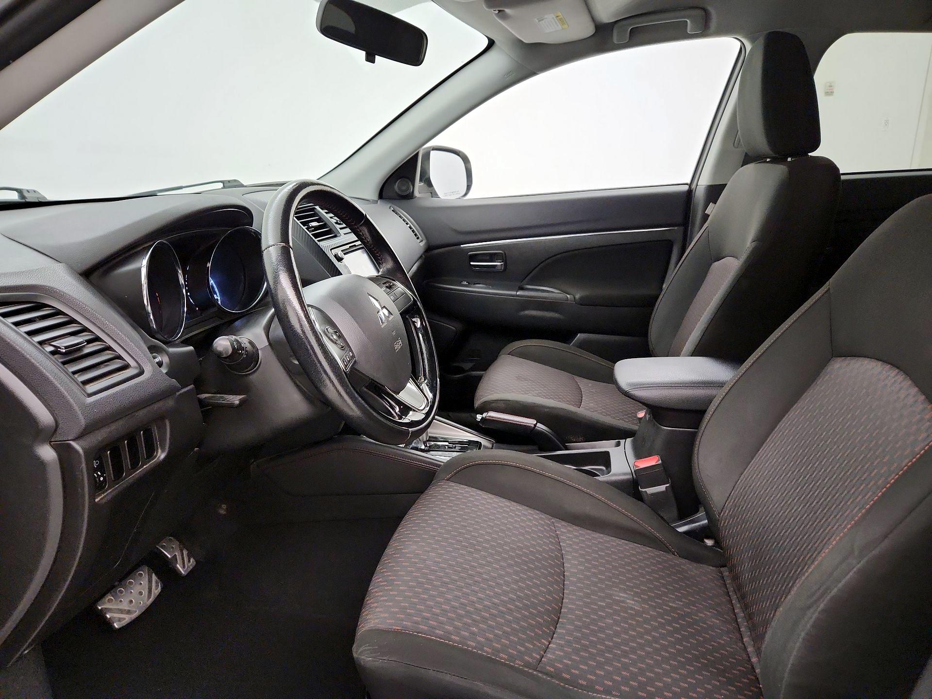 Thumbnail: 2018 Mitsubishi Outlander Sport - 11