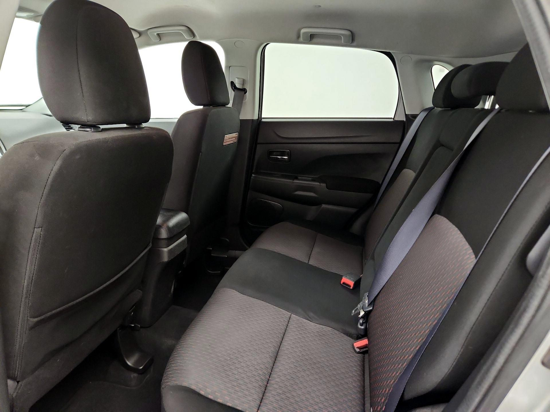 Thumbnail: 2018 Mitsubishi Outlander Sport - 18