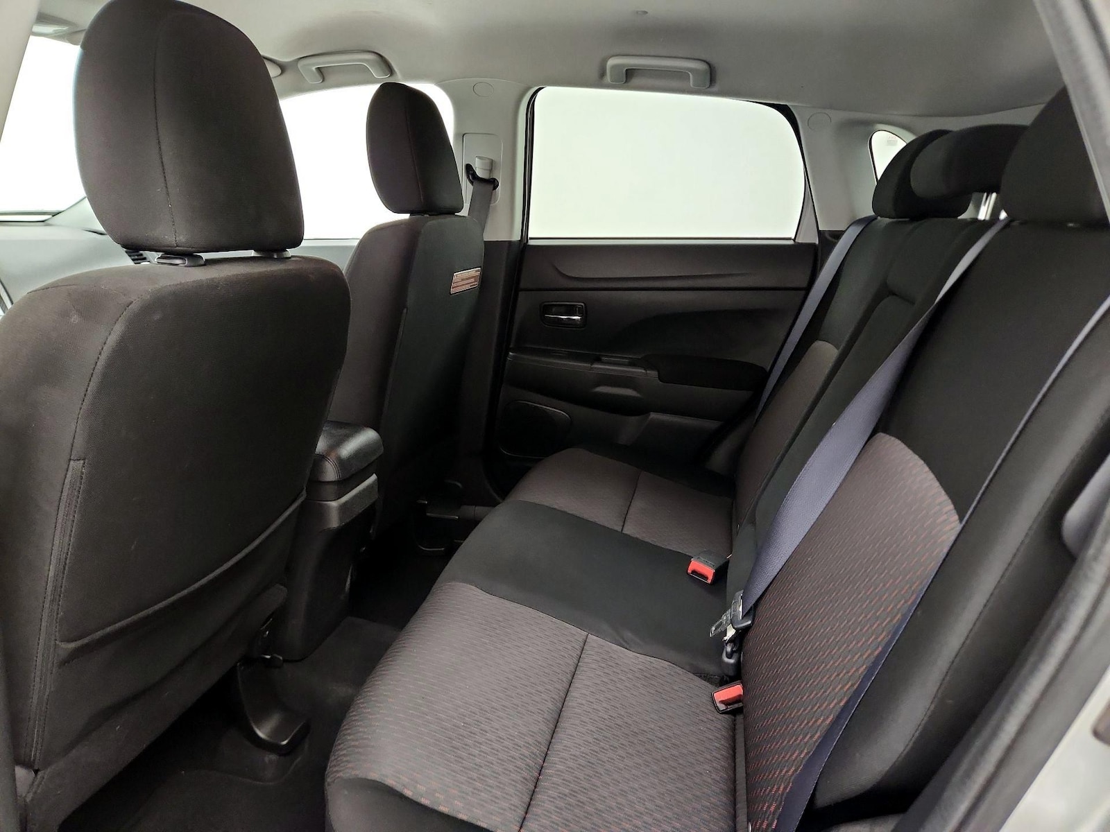2018 Mitsubishi Outlander Sport LE - Photo 19