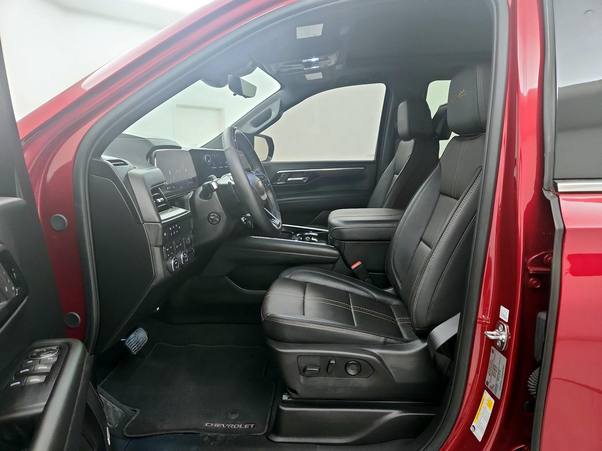 Thumbnail: 2025 Chevrolet Tahoe - 11