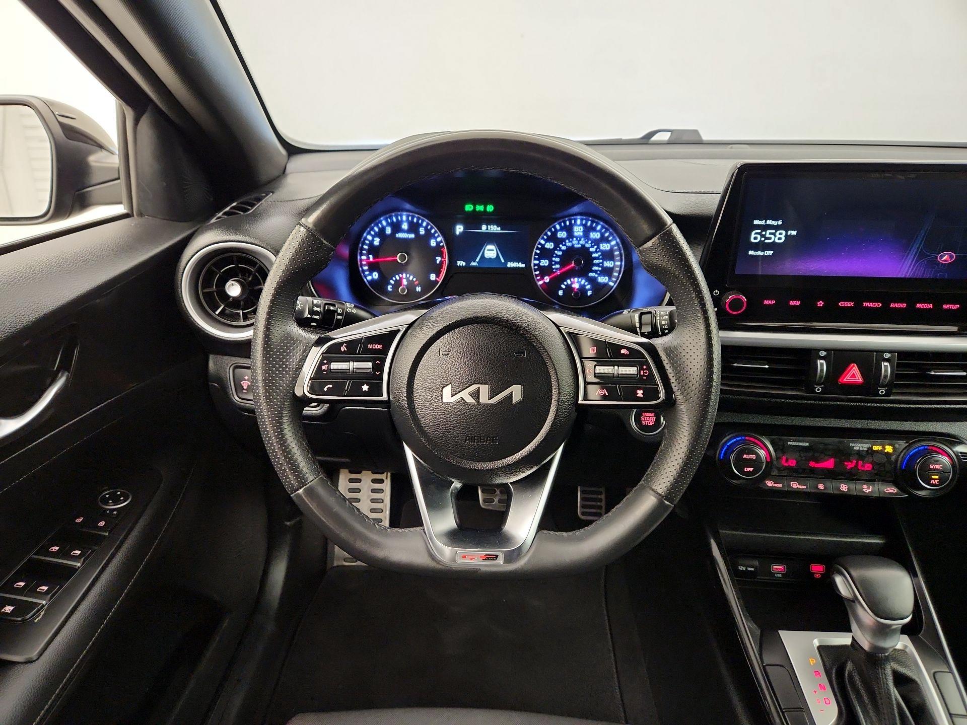 Thumbnail: 2024 Kia Forte - 10