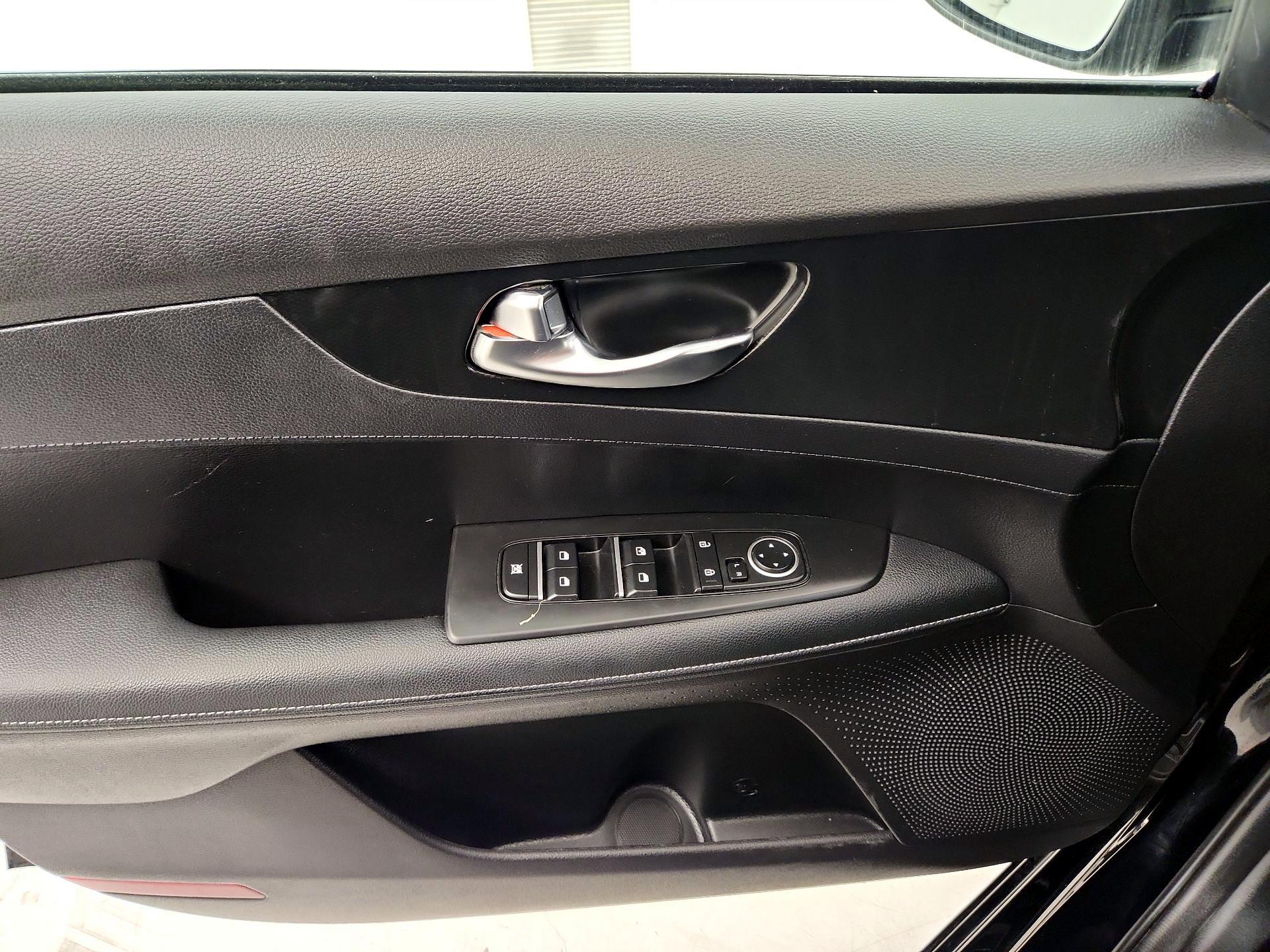 Thumbnail: 2024 Kia Forte - 12