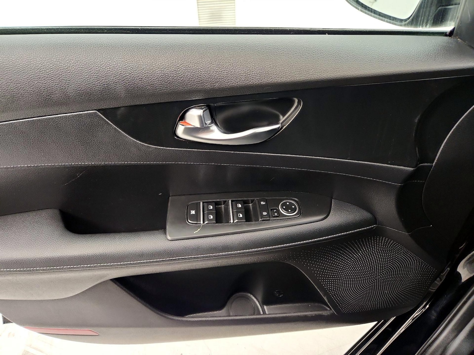 2024 Kia Forte GT-Line - Photo 13