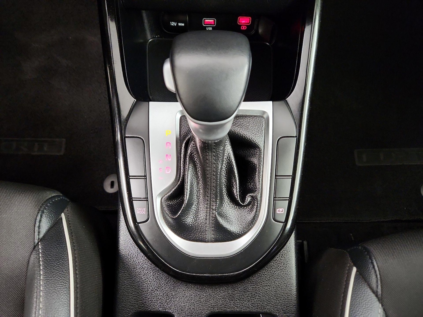 2024 Kia Forte GT-Line - Photo 19