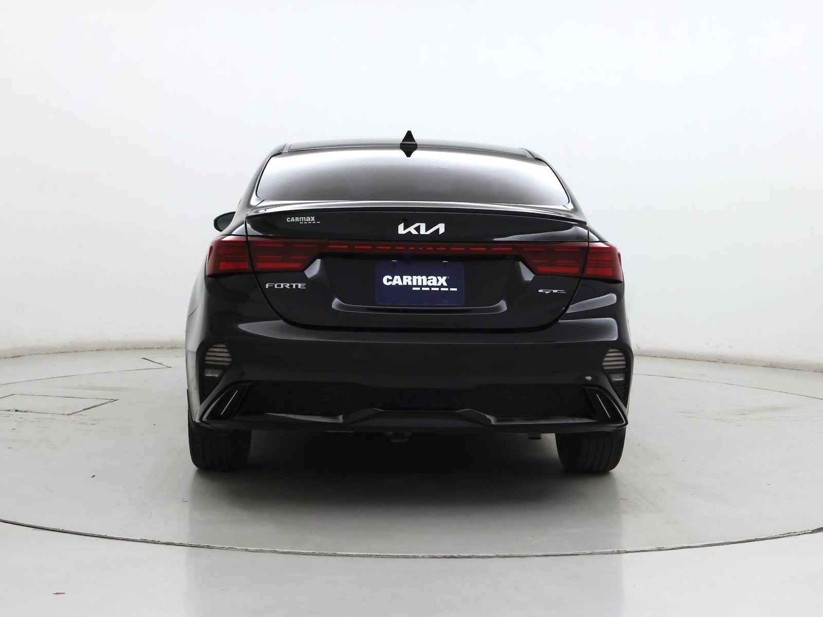 2024 Kia Forte GT-Line - Photo 7