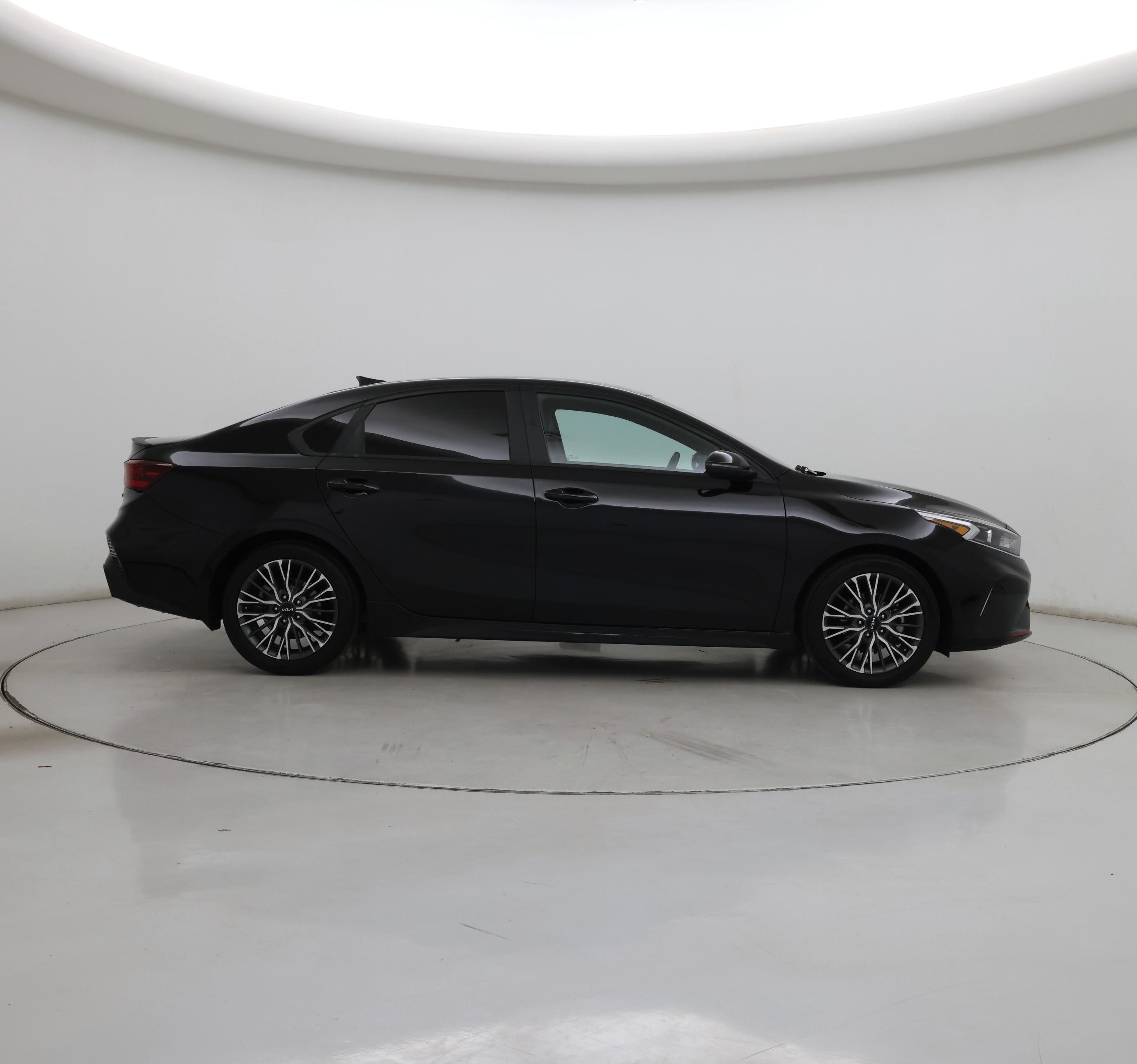 Thumbnail: 2024 Kia Forte - 7