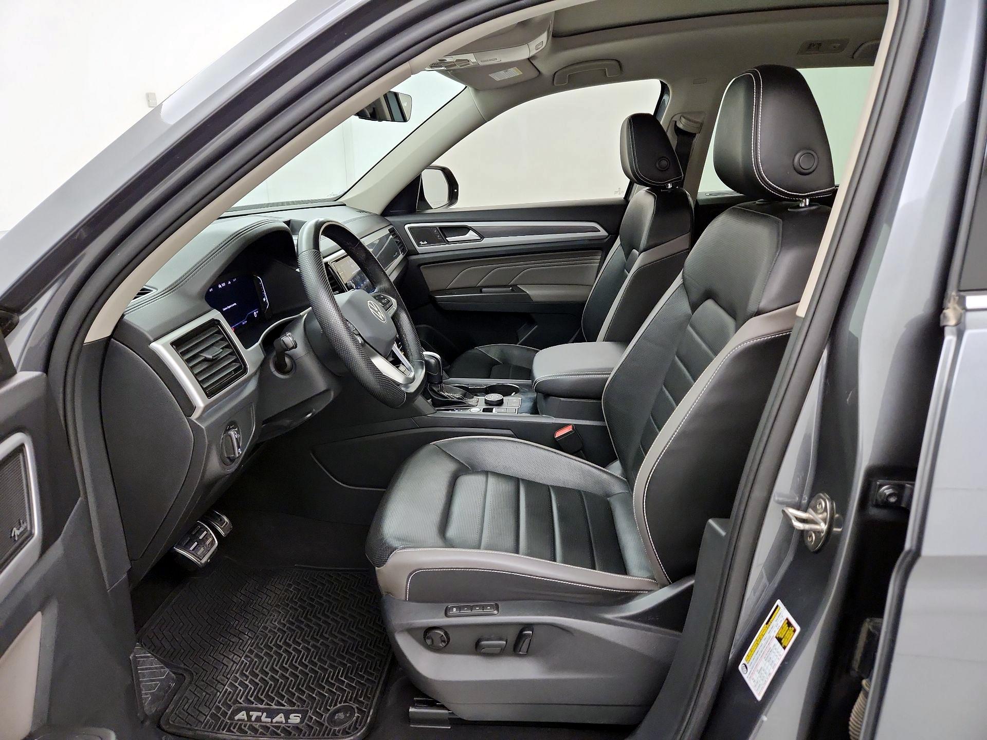 Thumbnail: 2023 Volkswagen Atlas - 11