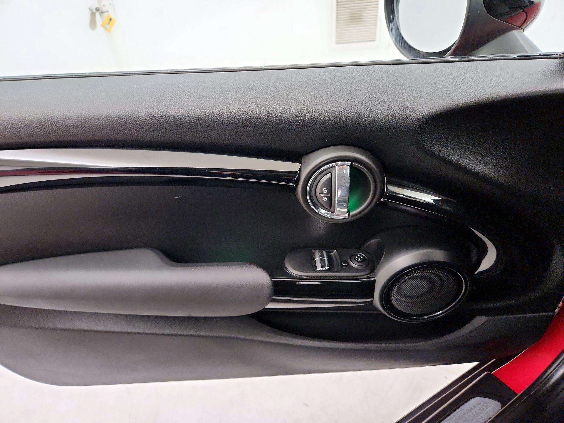 Thumbnail: 2019 MINI Cooper Hardtop - 12