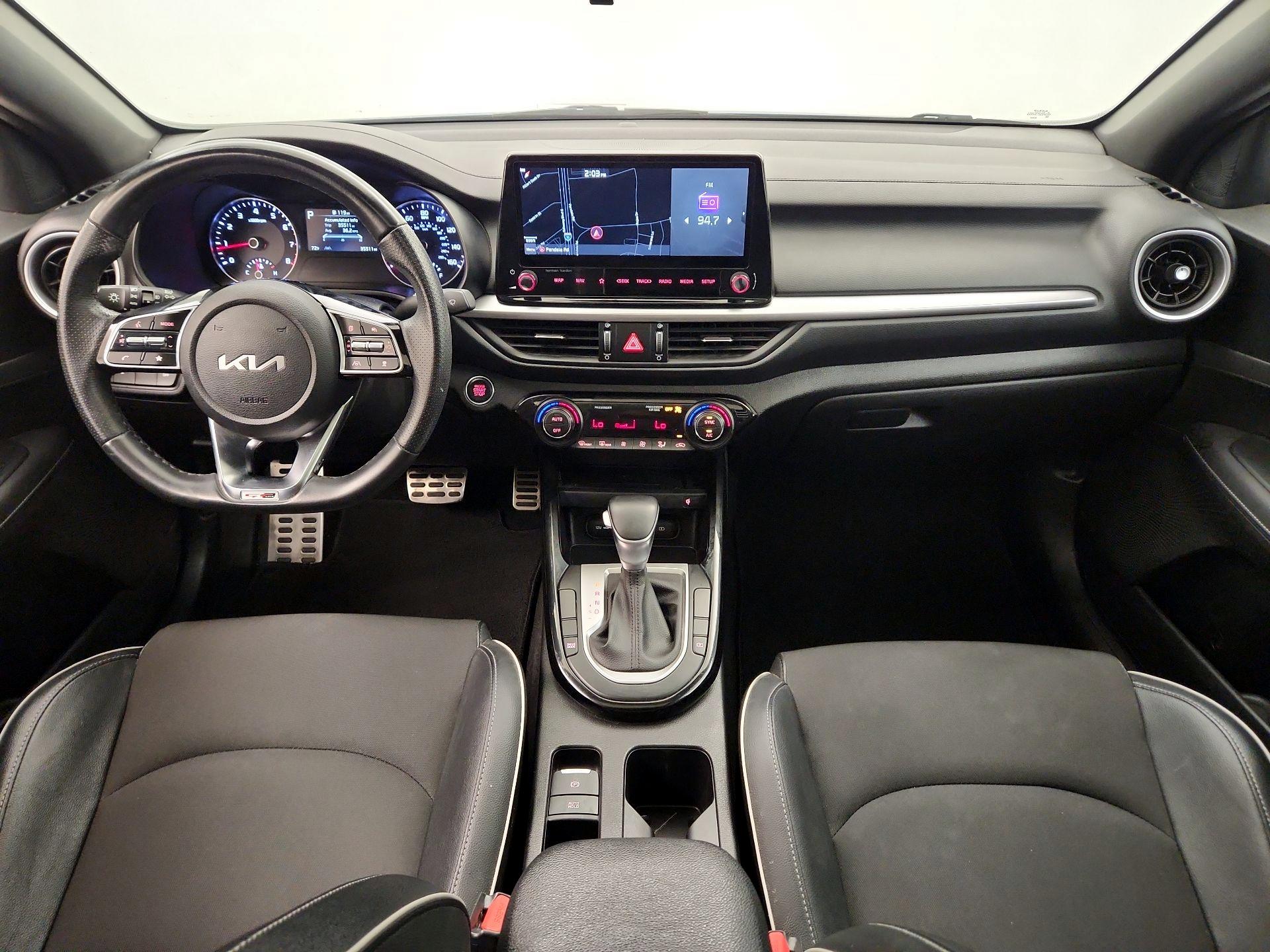 Thumbnail: 2022 Kia Forte - 9