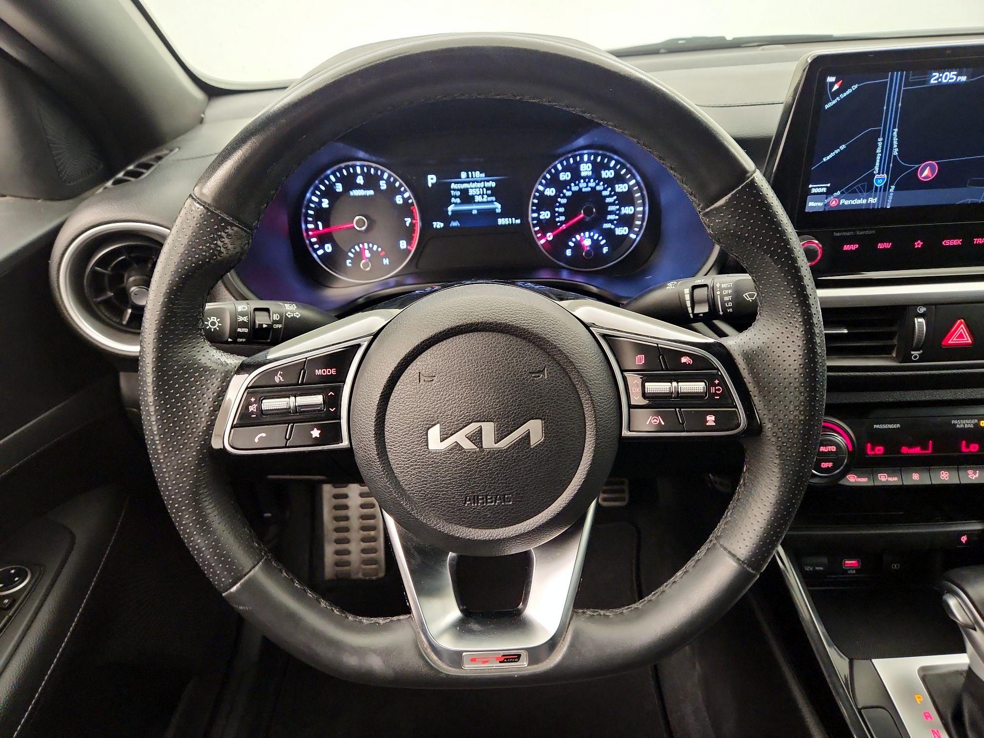 Thumbnail: 2022 Kia Forte - 10