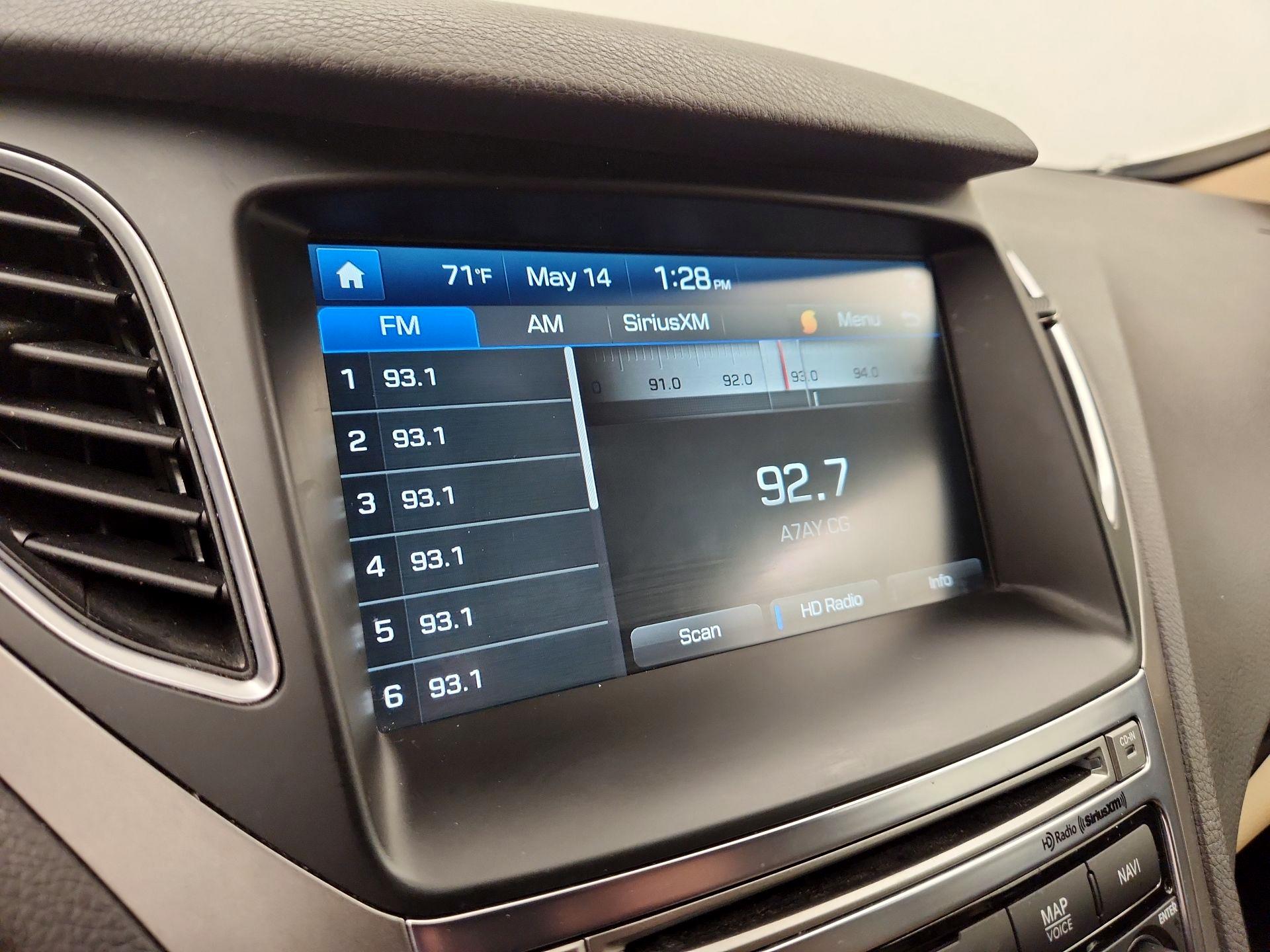Thumbnail: 2015 Hyundai Azera - 16
