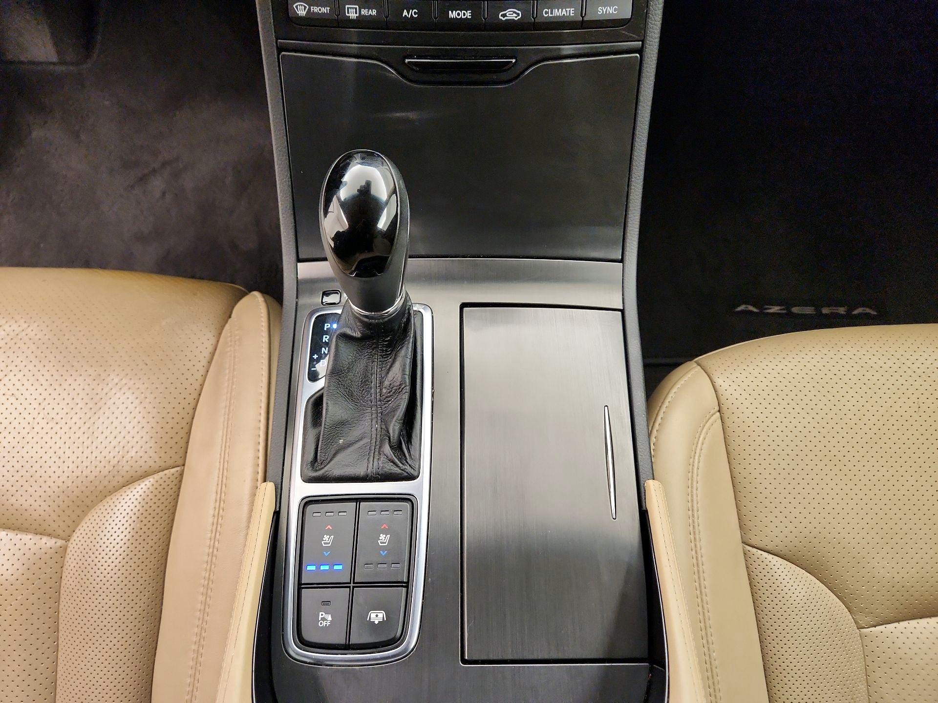 Thumbnail: 2015 Hyundai Azera - 18