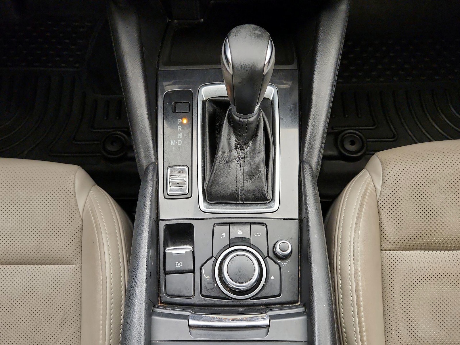 2016 Mazda MAZDA6 i Touring - Photo 18