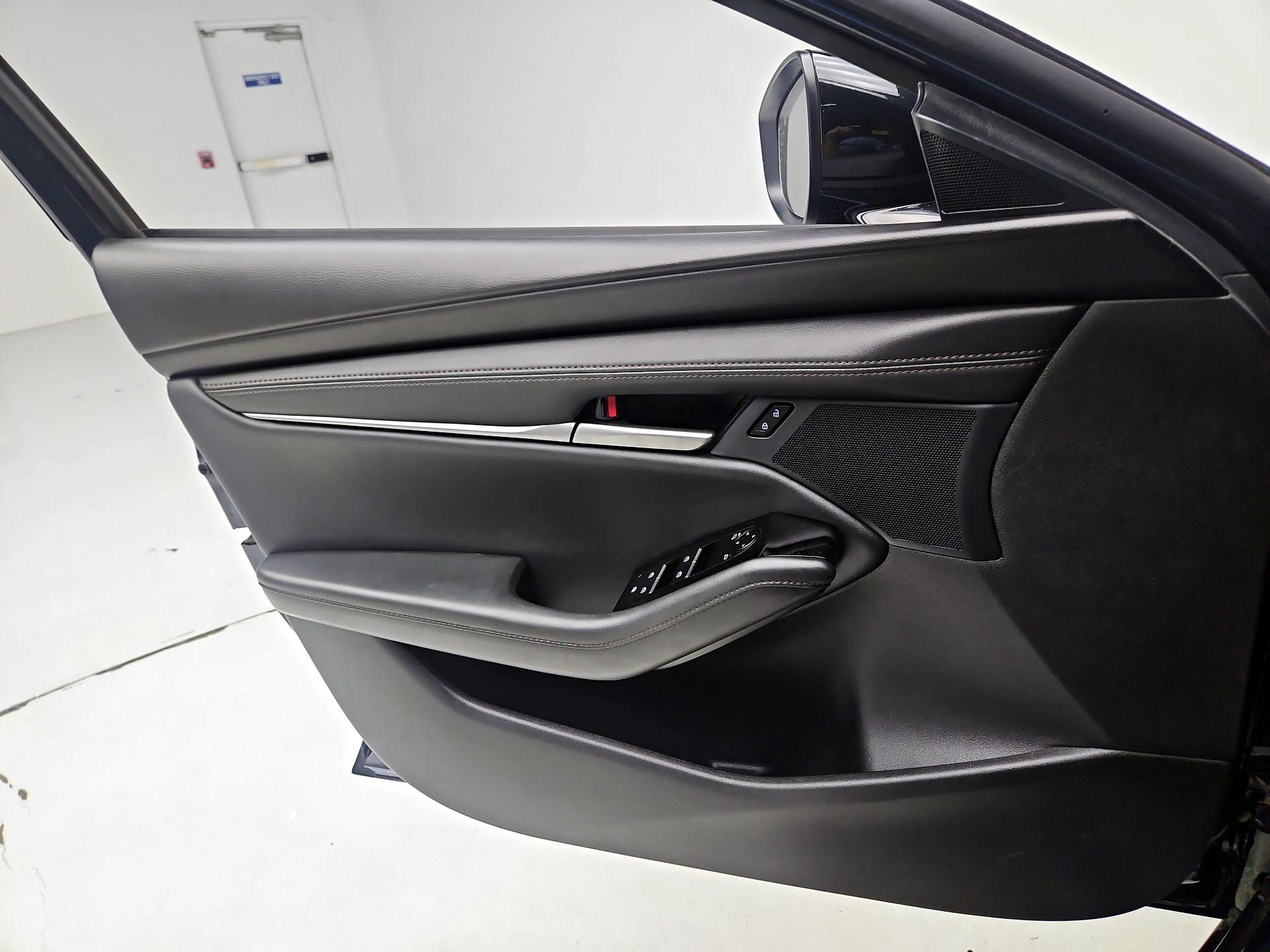 Thumbnail: 2025 Mazda Mazda3 - 12