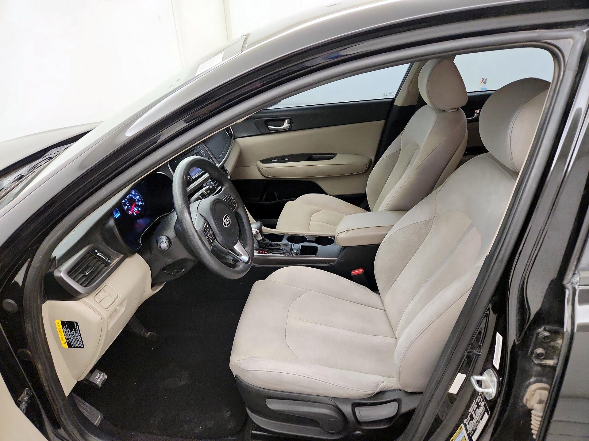 Thumbnail: 2017 Kia Optima - 11