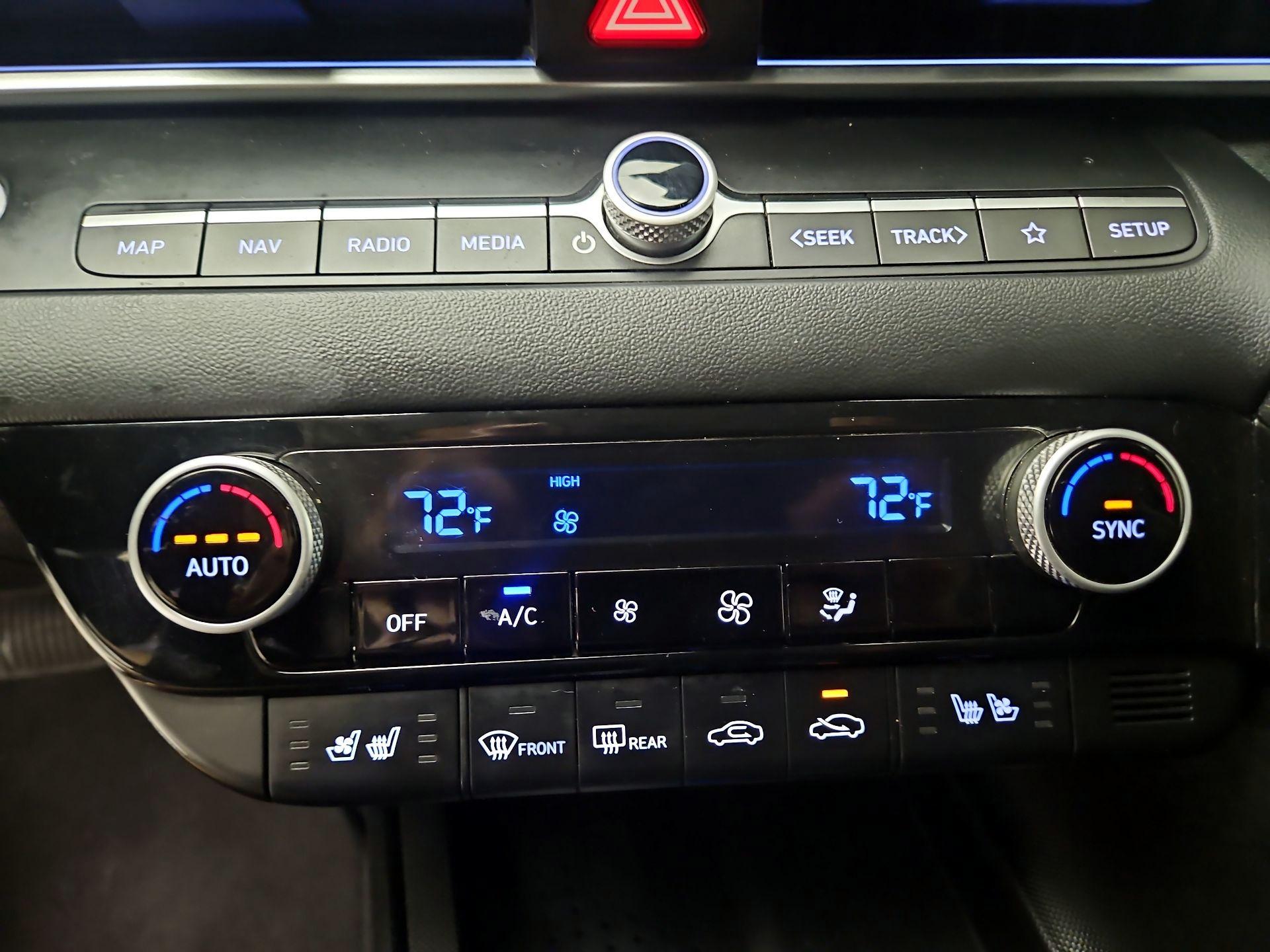 Thumbnail: 2021 Hyundai Elantra - 16