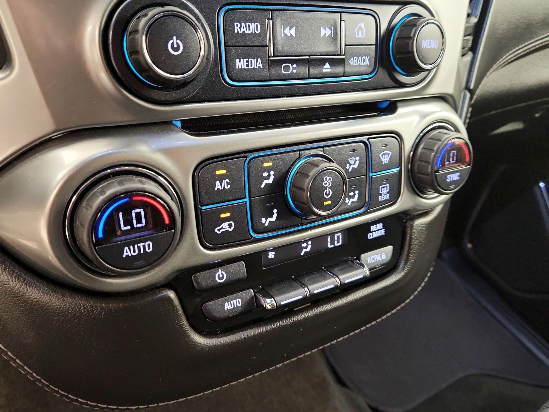 Thumbnail: 2018 Chevrolet Tahoe - 16