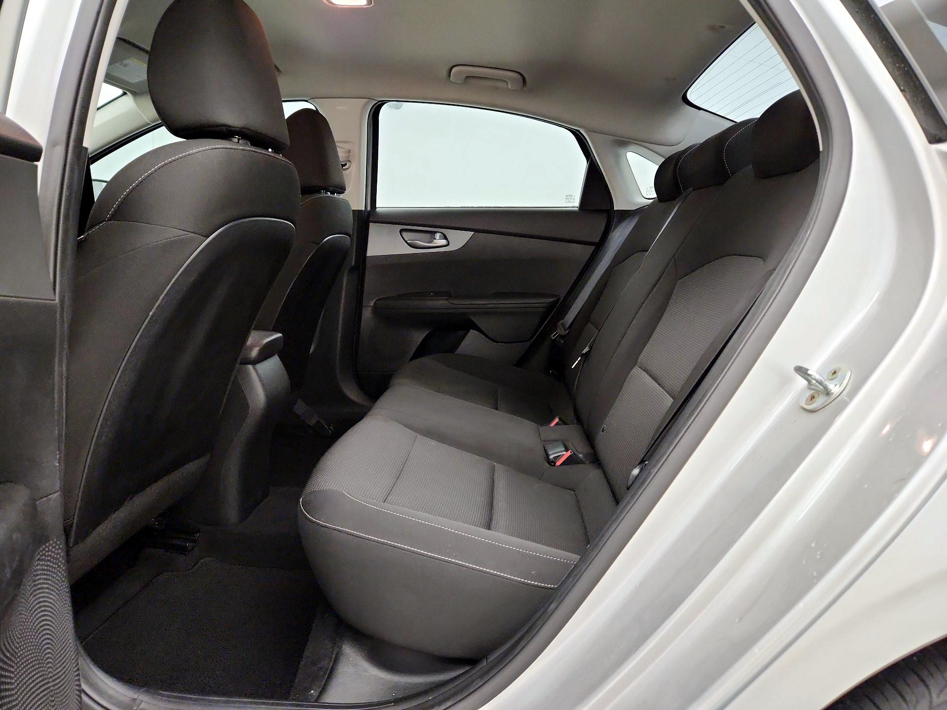 Thumbnail: 2020 Kia Forte - 19