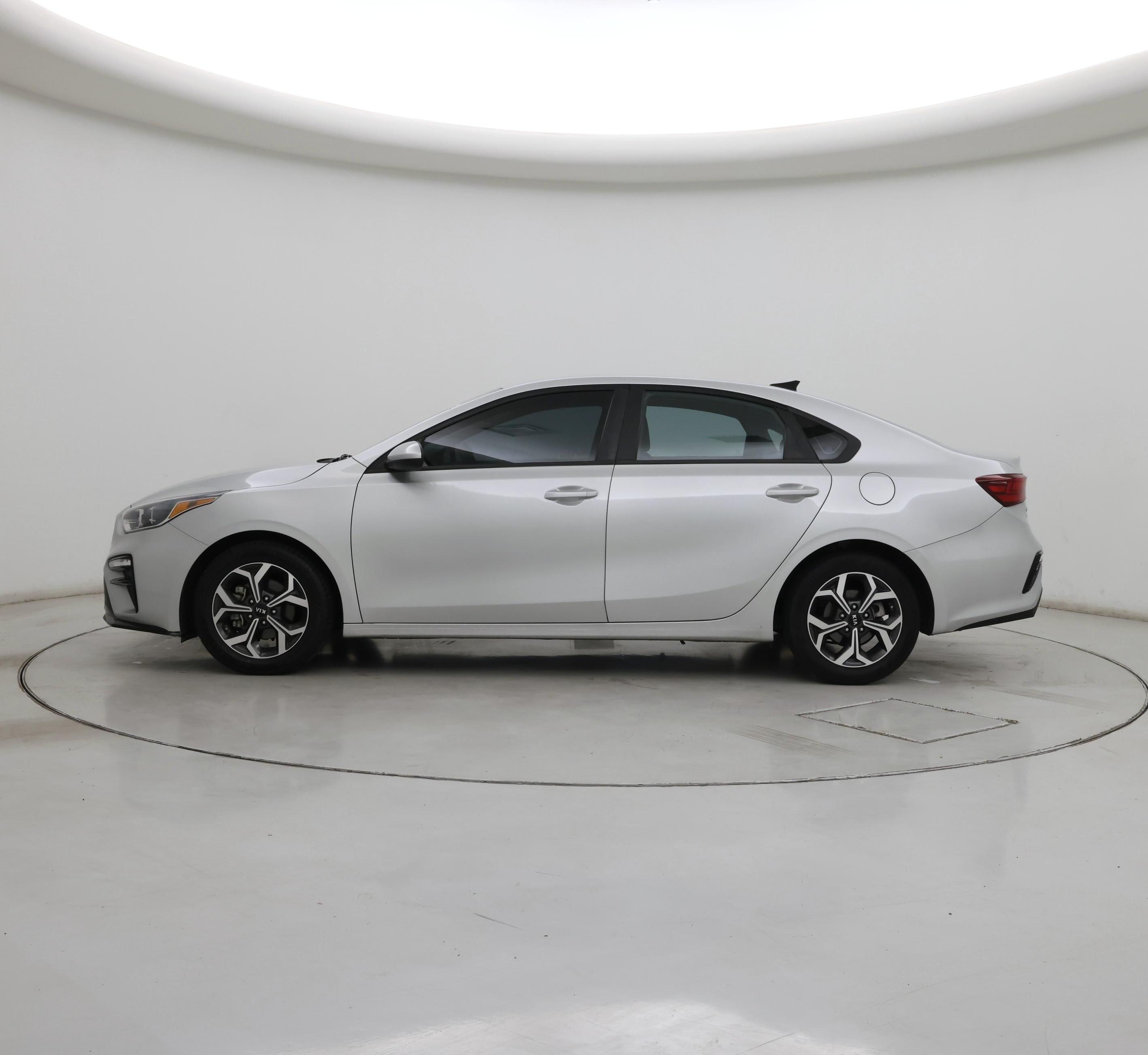 Thumbnail: 2020 Kia Forte - 3