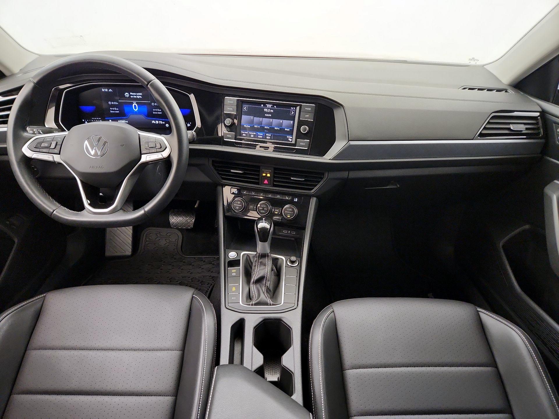 Thumbnail: 2024 Volkswagen Jetta - 9