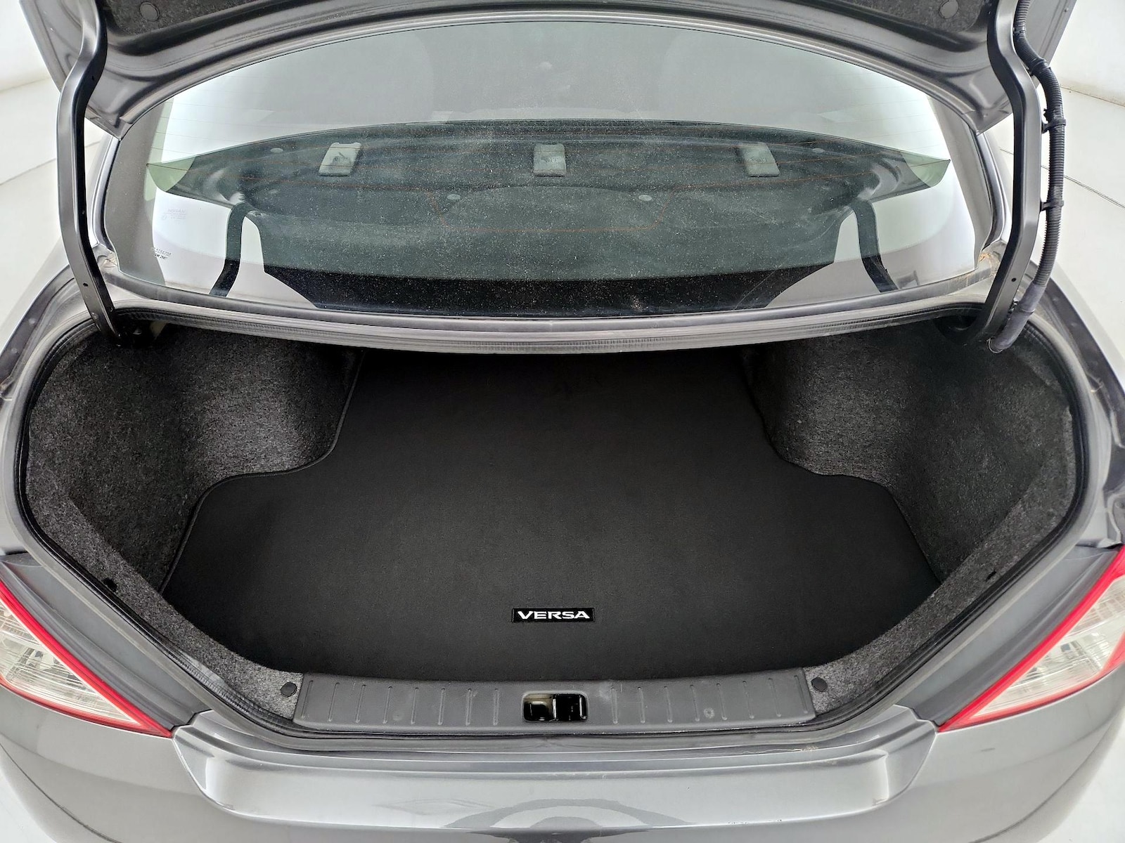 2018 Nissan Versa Sedan S Plus - Photo 19