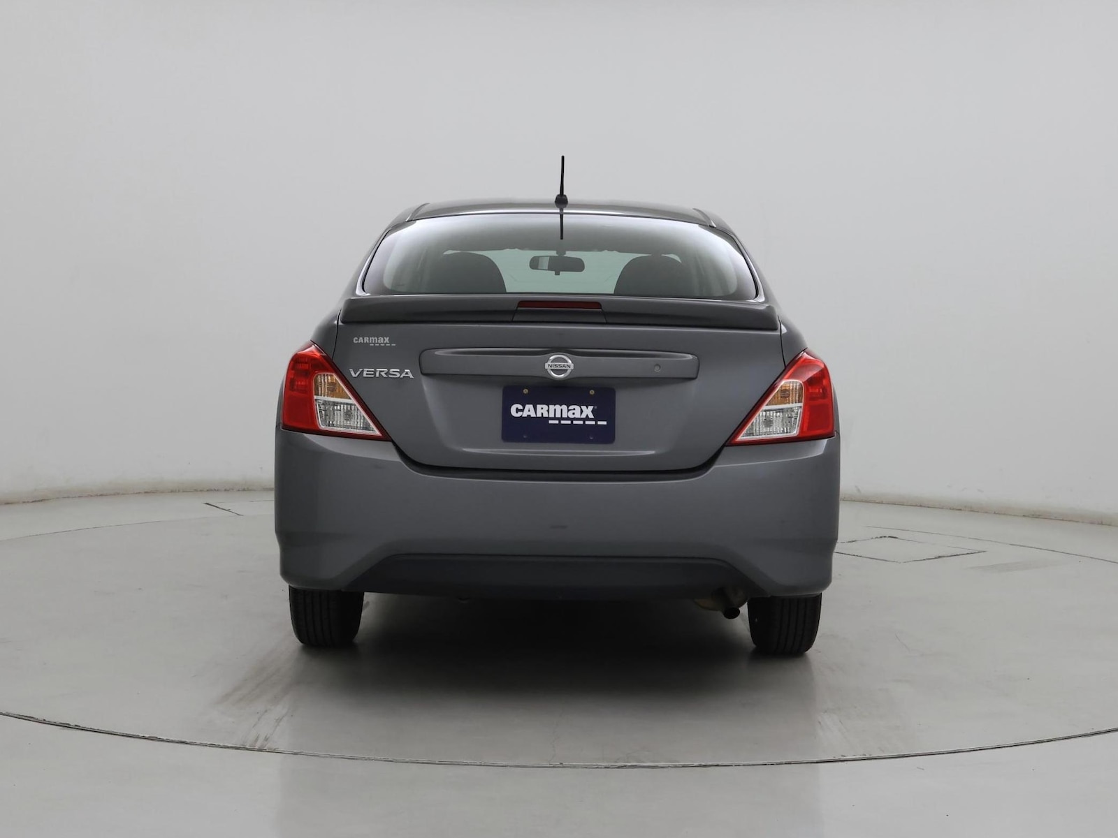 2018 Nissan Versa Sedan S Plus - Photo 7