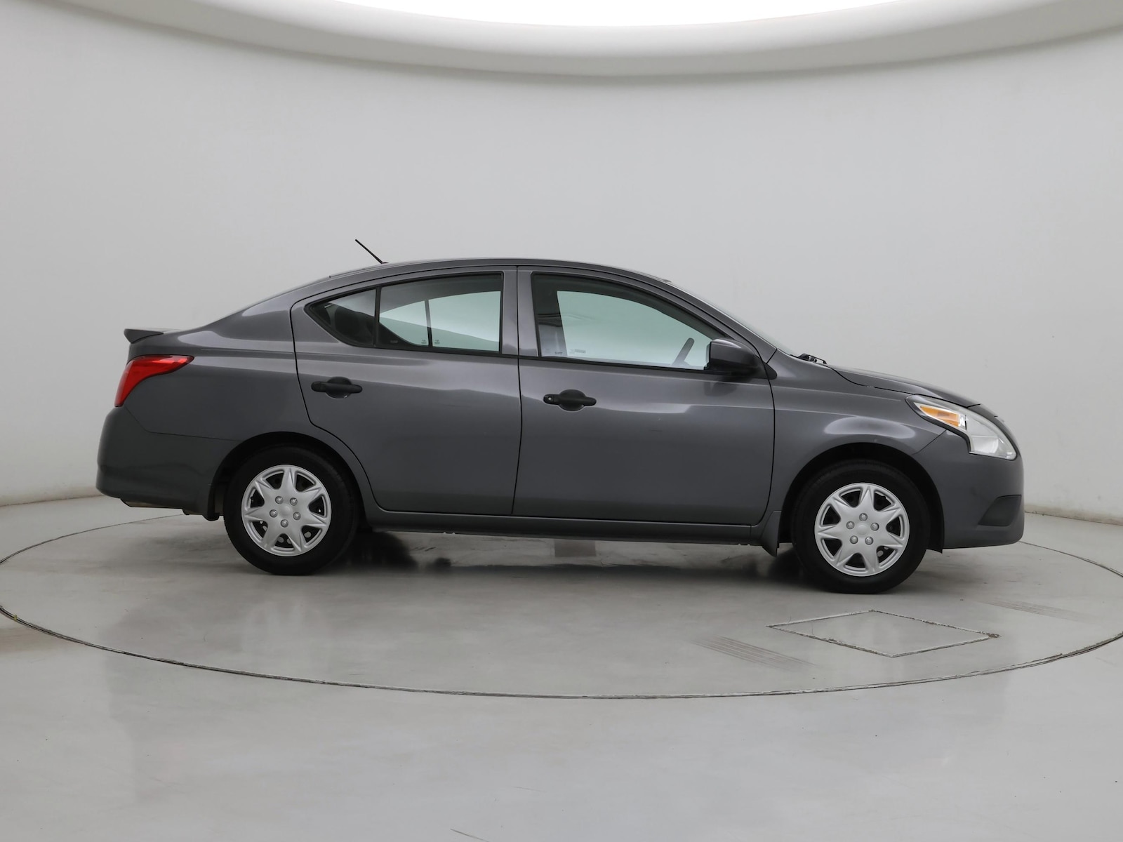 2018 Nissan Versa Sedan S Plus - Photo 8