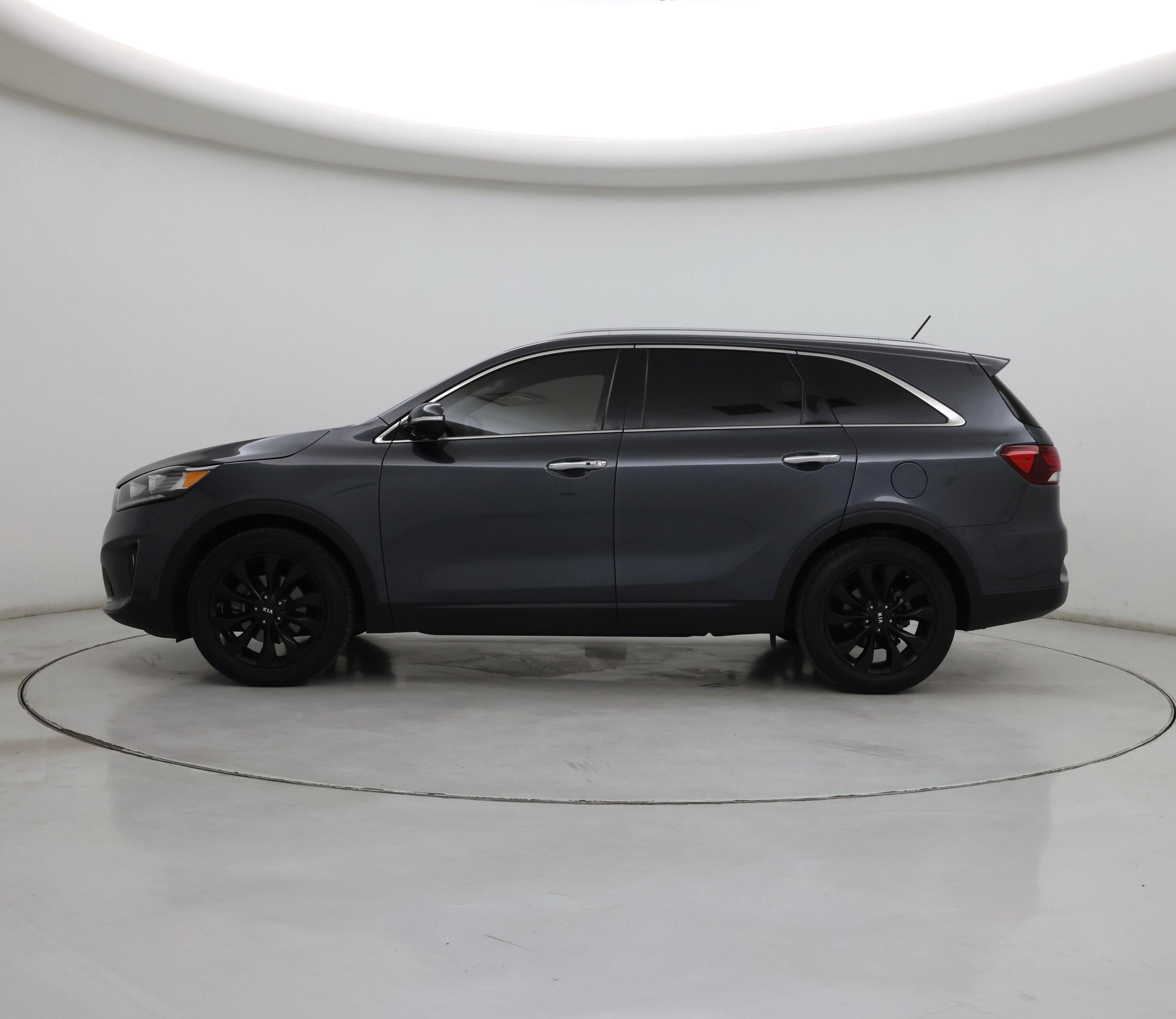 Thumbnail: 2020 Kia Sorento - 3