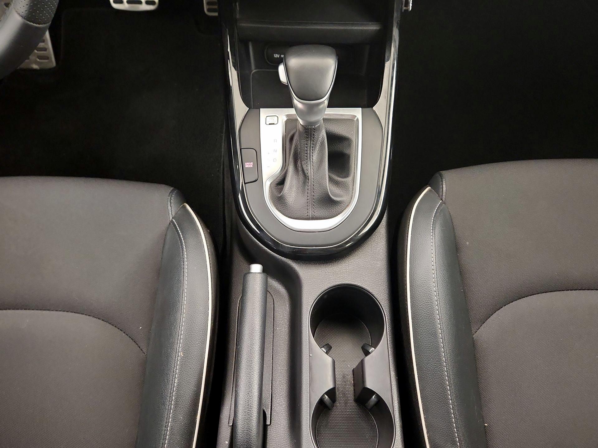 Thumbnail: 2021 Kia Forte - 17