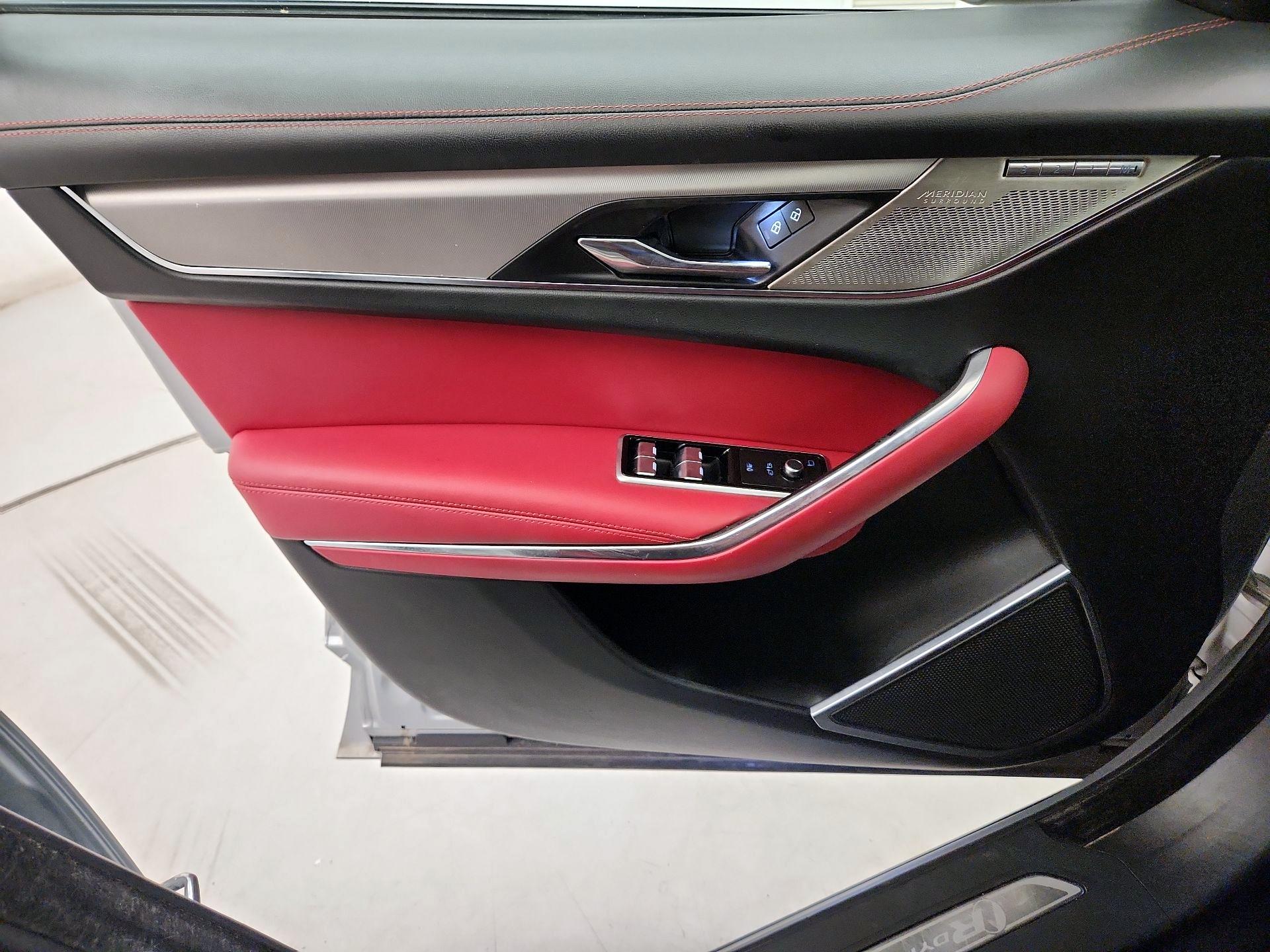 Thumbnail: 2021 Jaguar F-Pace - 12