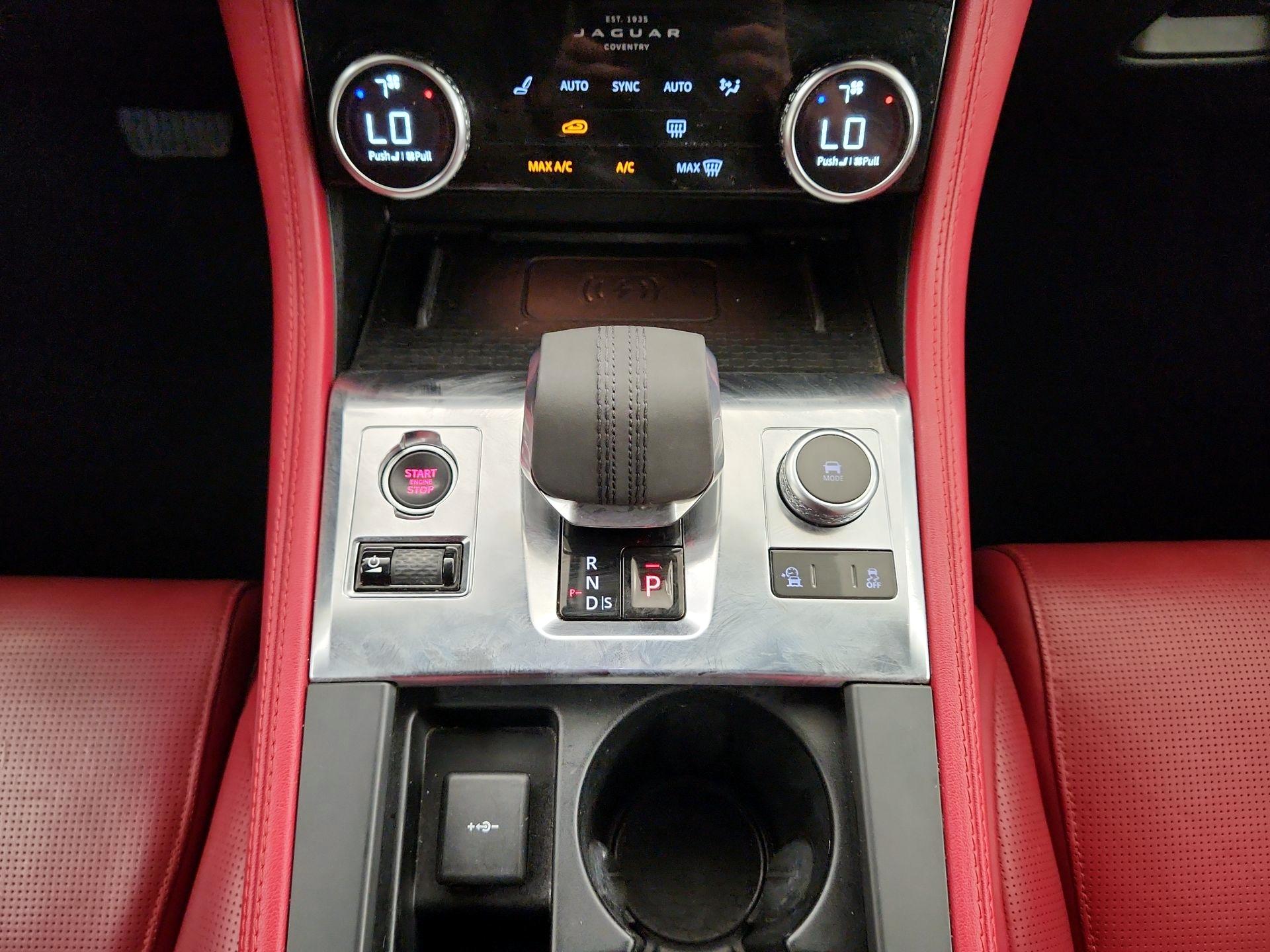 Thumbnail: 2021 Jaguar F-Pace - 18